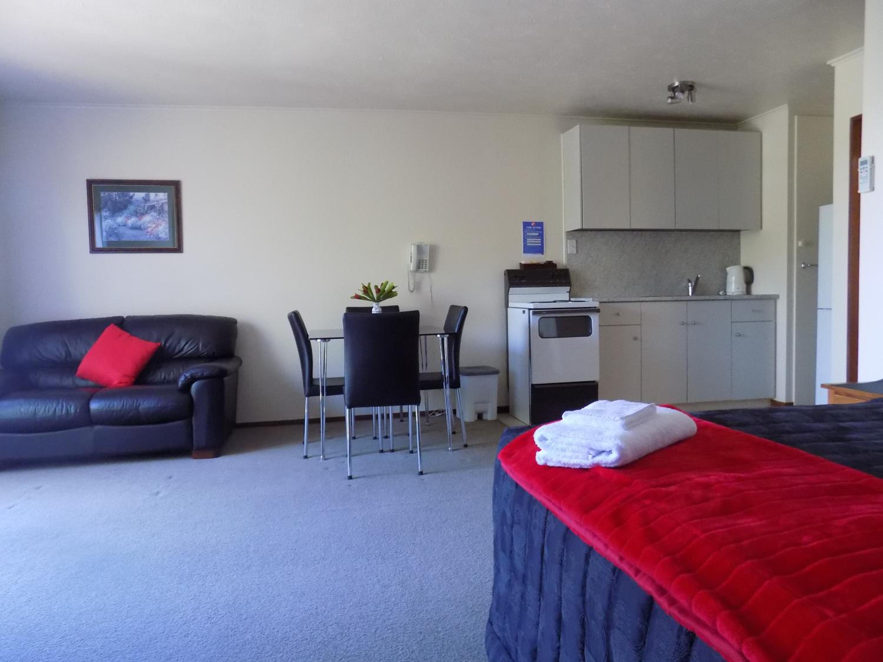 Studio with Separate Bedroom - Photo 13