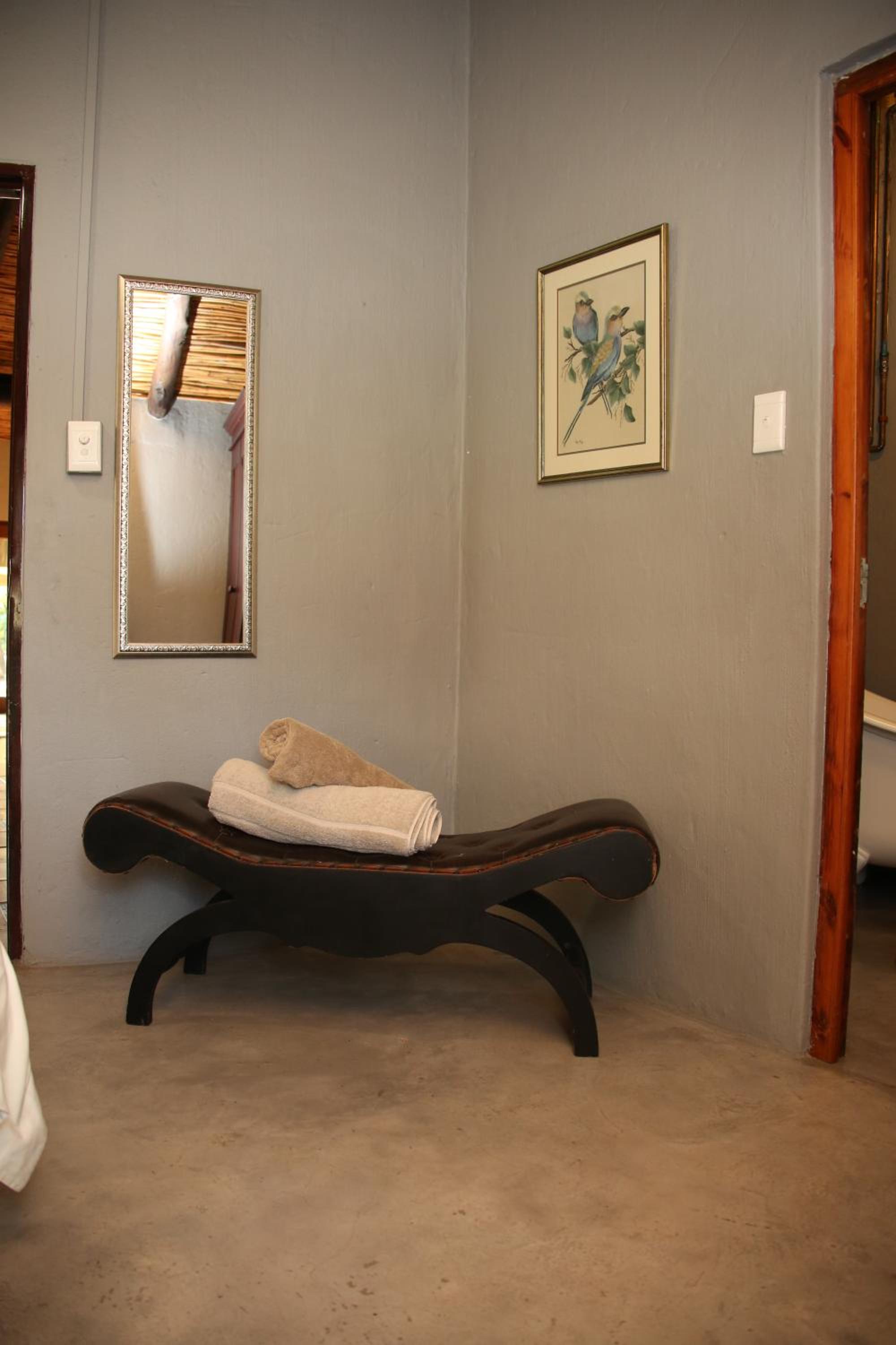 Double Room with Private Bathroom - Photo 4
