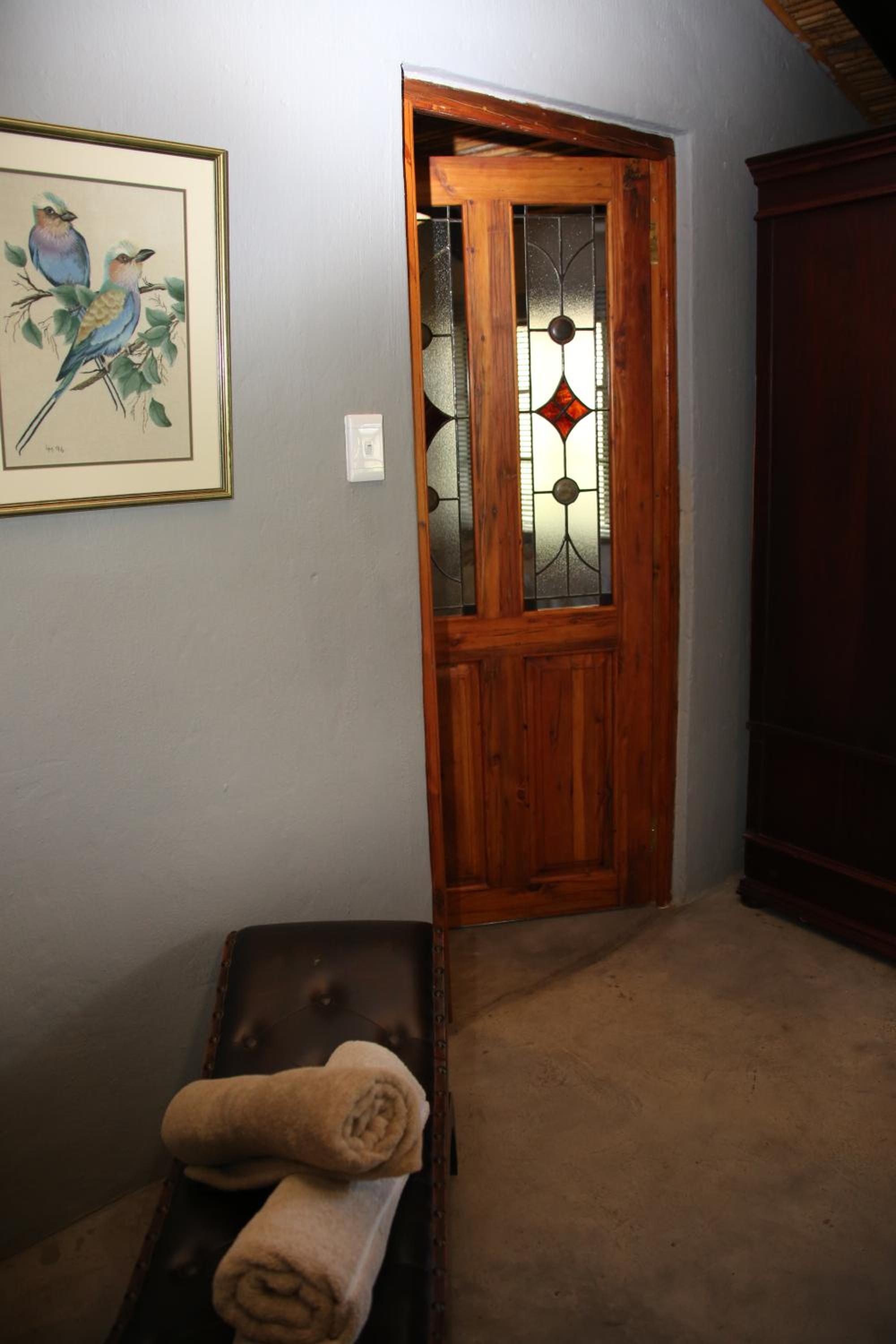 Double Room with Private Bathroom - Photo 2