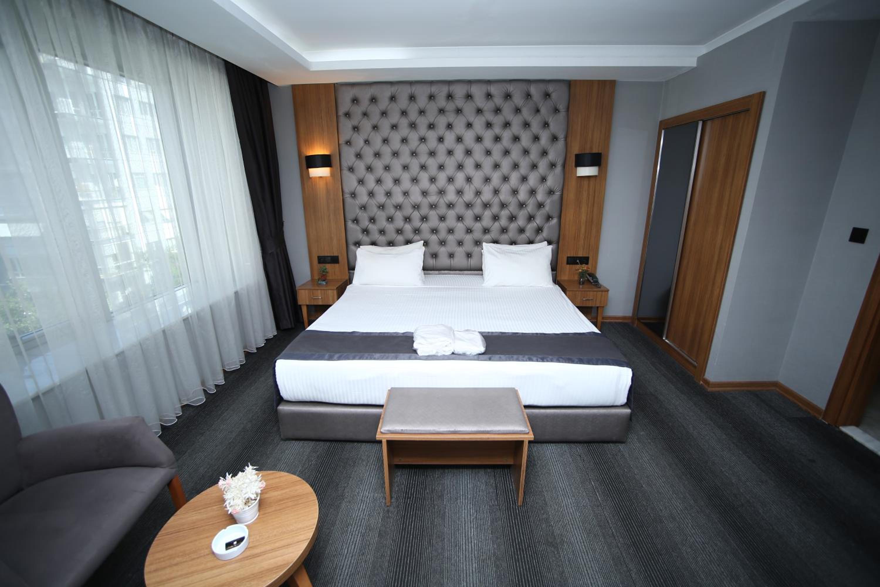 Large Single Room photo 2
