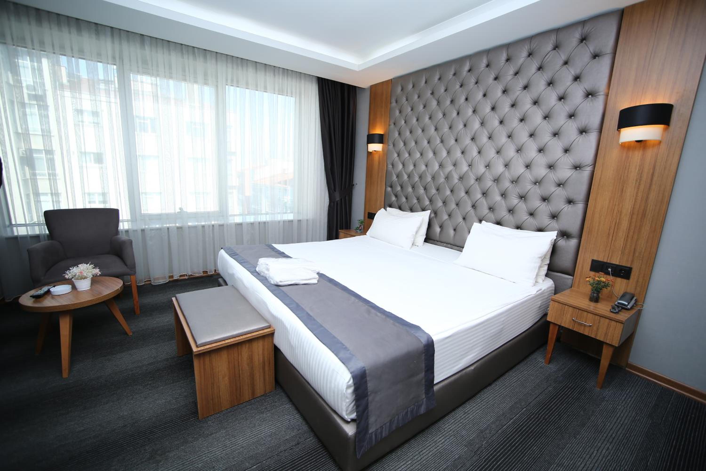 Large Single Room photo 3