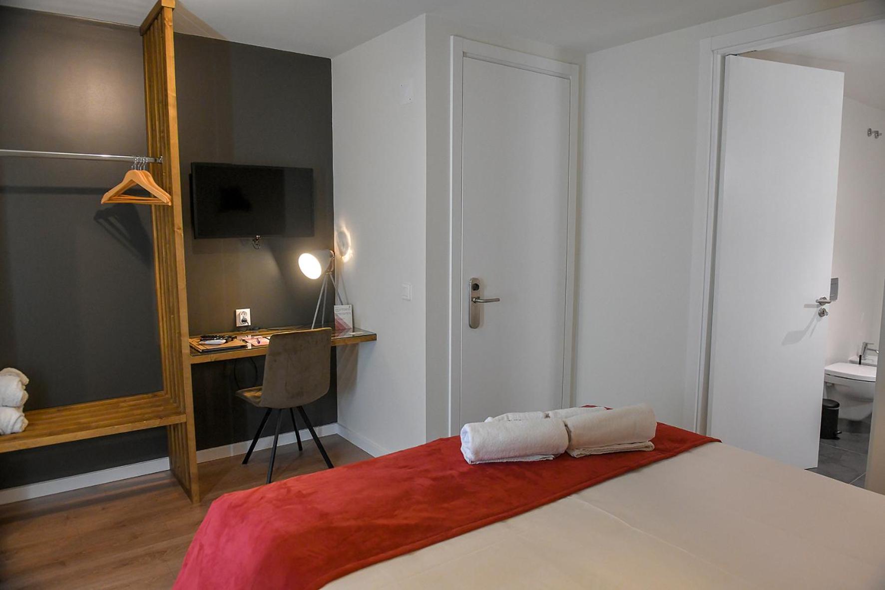 Twin Room - Photo 7