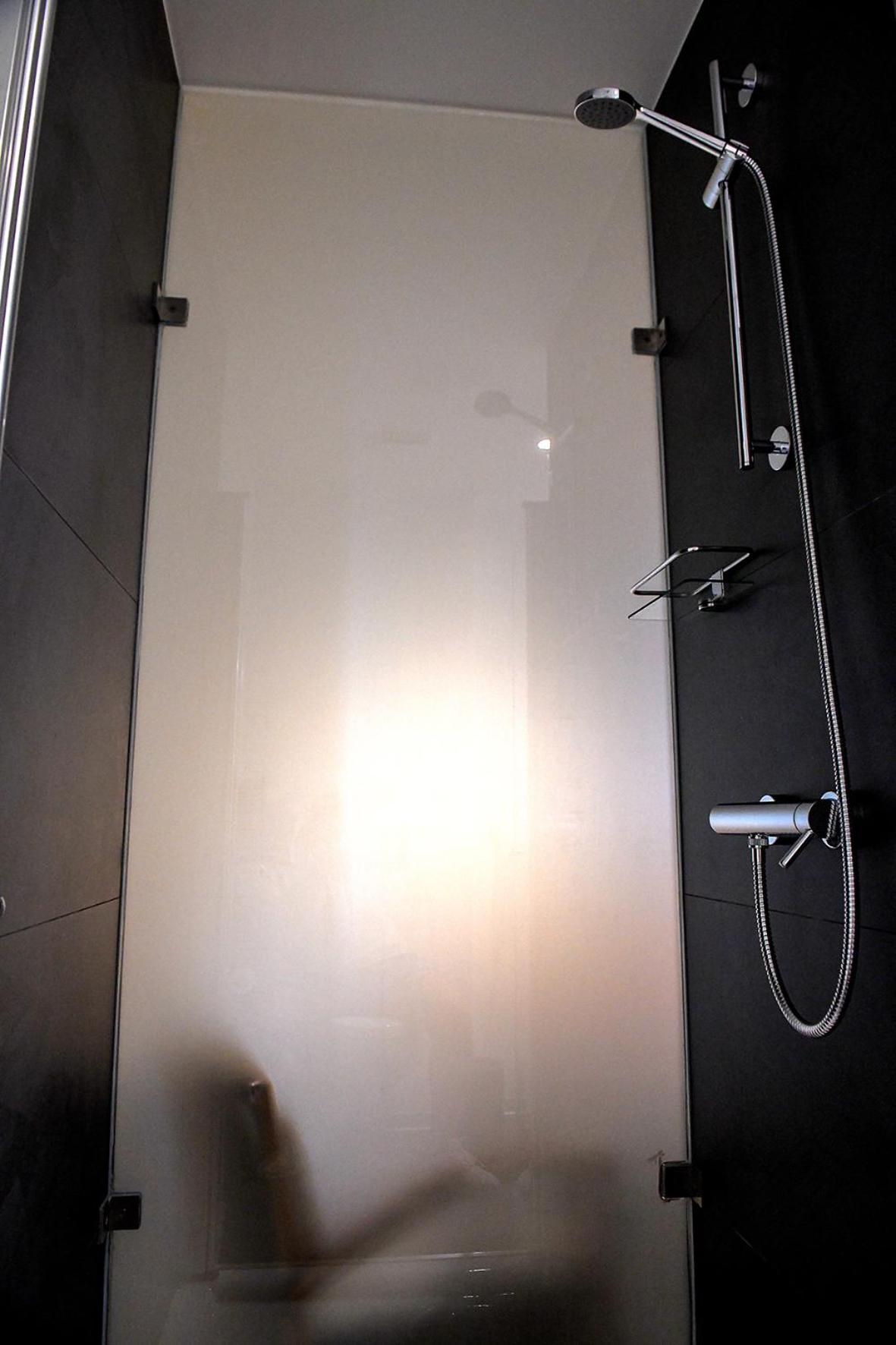 Double Room - Photo 5