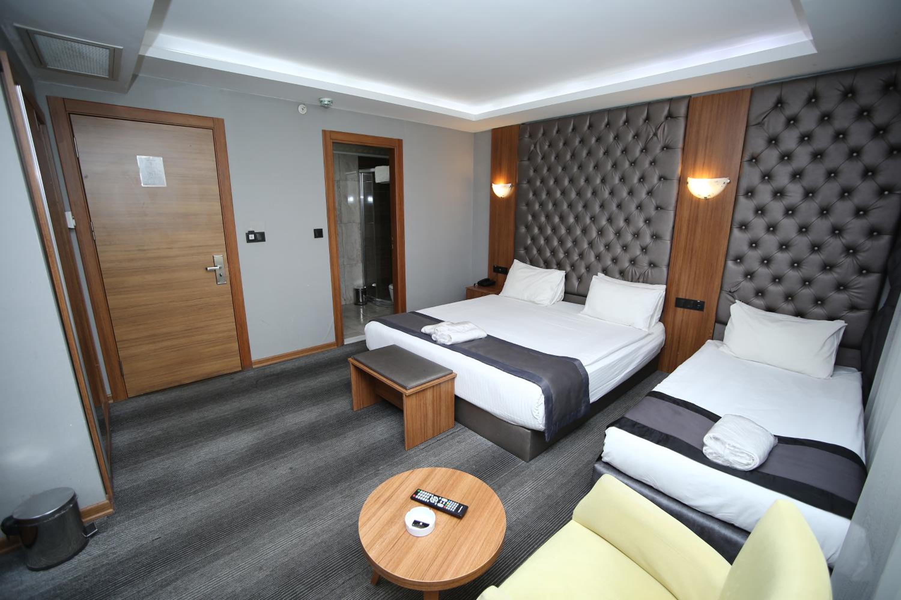 Basic Triple Room - Photo 14