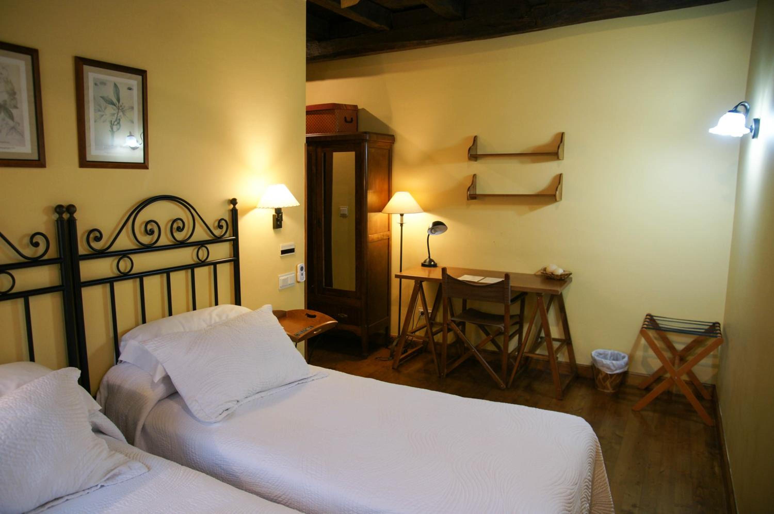 Habitación Doble con Camas Individuales