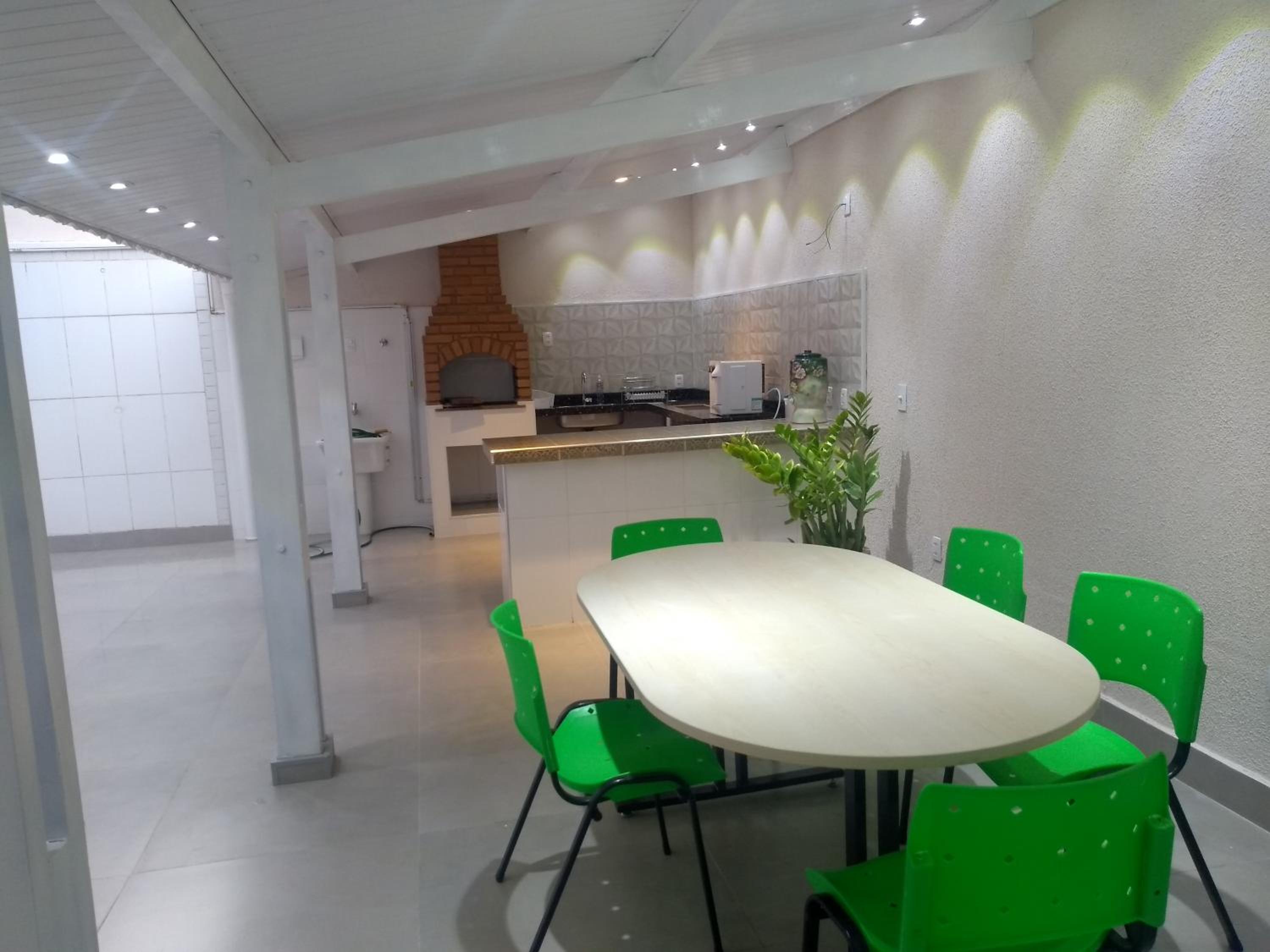 Studio Apartment photo 3