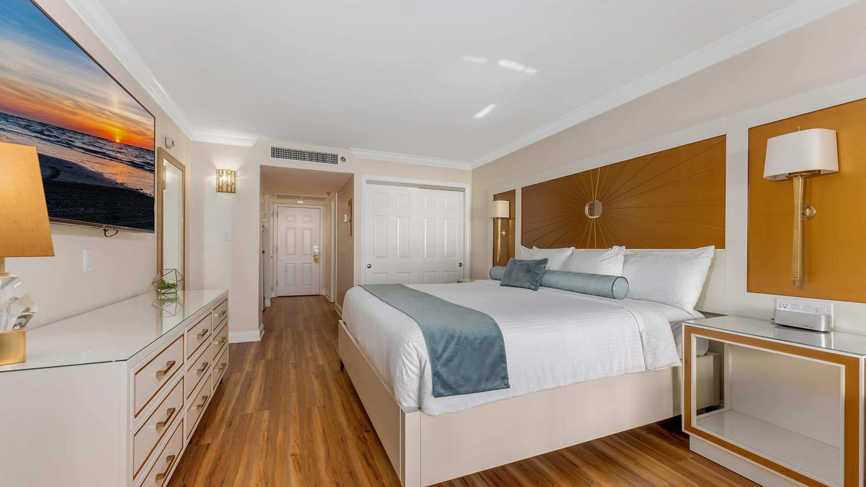 Premium King Side Ocean View