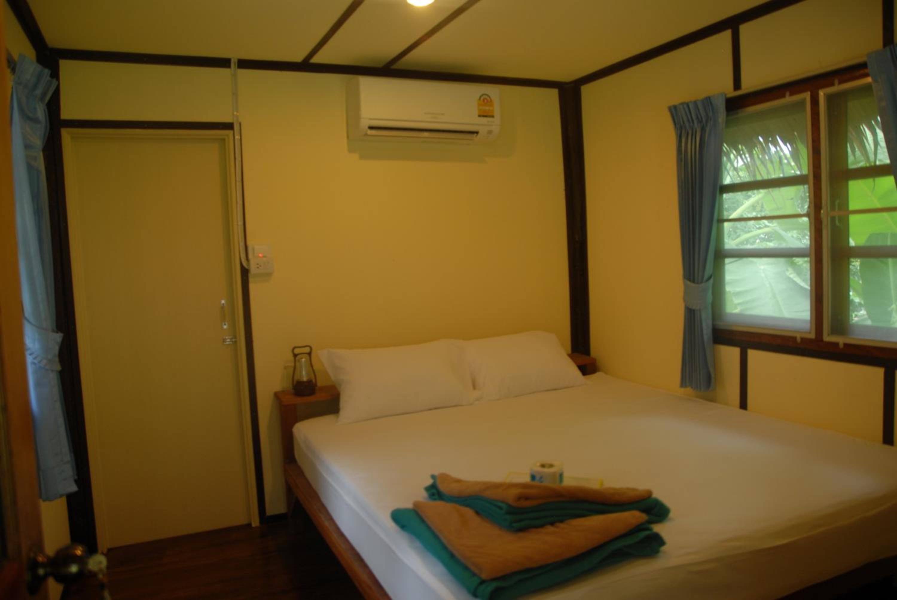Bungalow with Air Condition photo 2