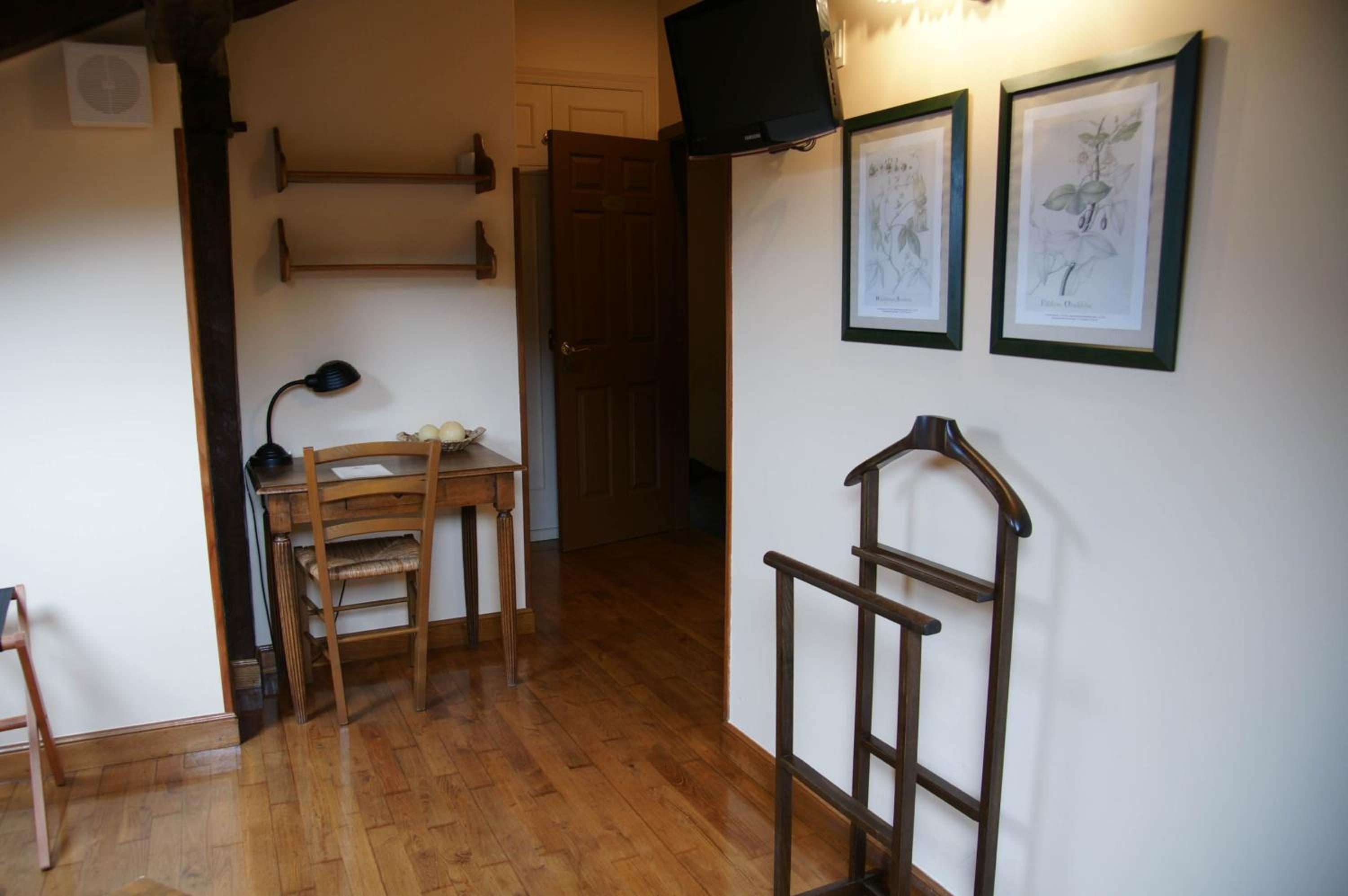 Attic Room photo 2
