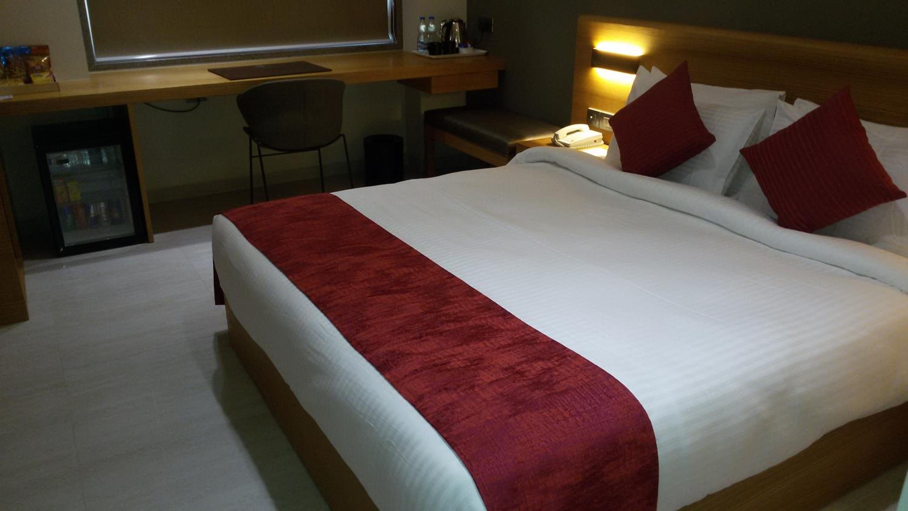 Premium Room - 10% off on Laundry, 10% off on F&B photo 3
