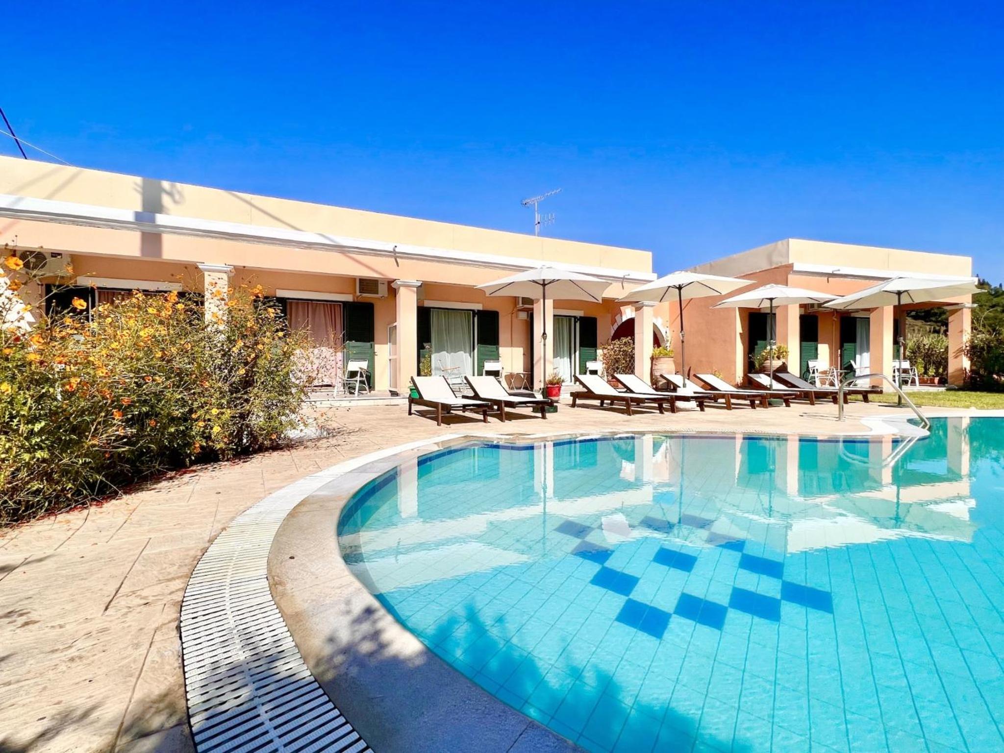 Villa with Private Pool photo 3