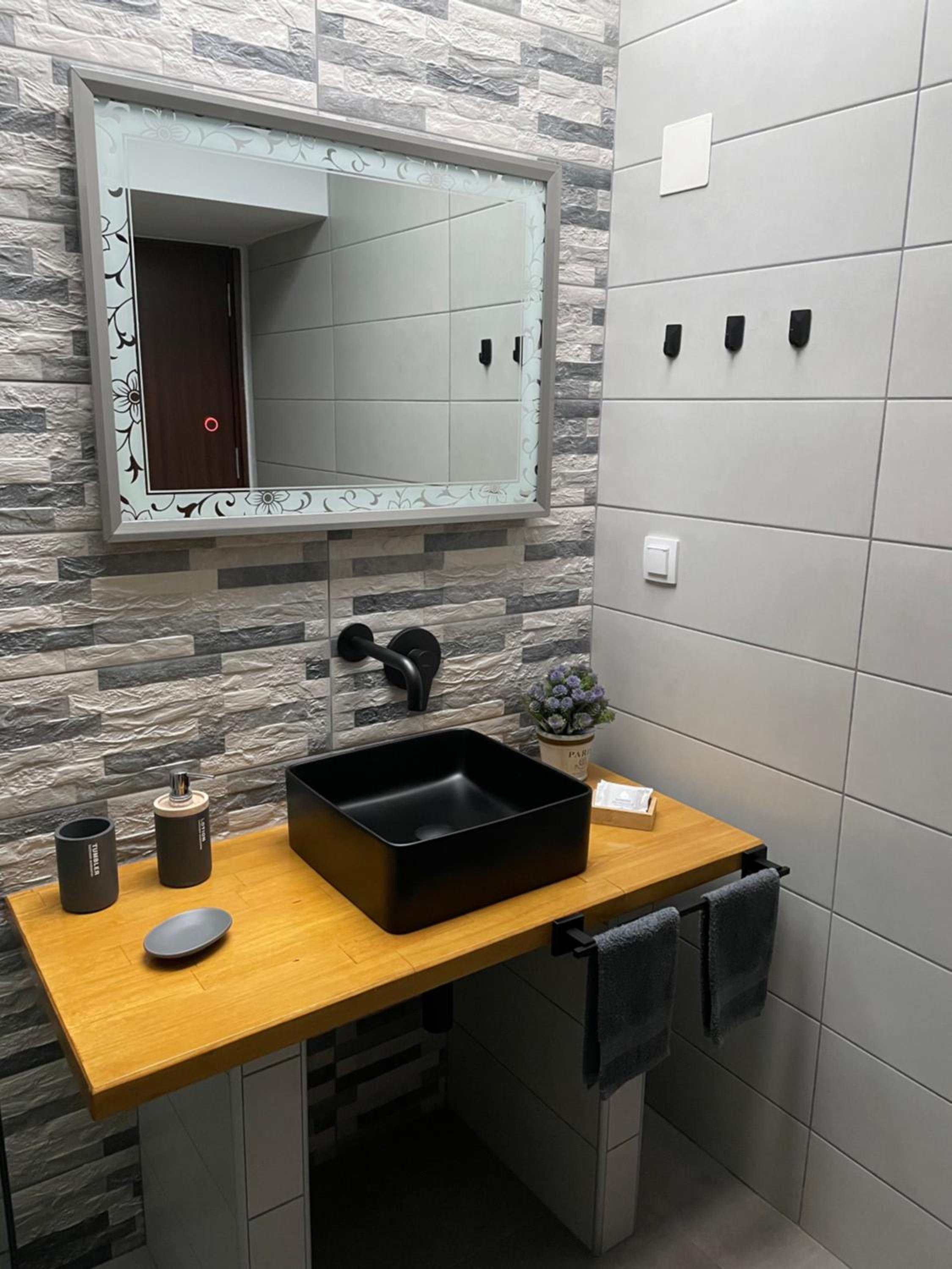 Two-Bedroom House - Photo 39