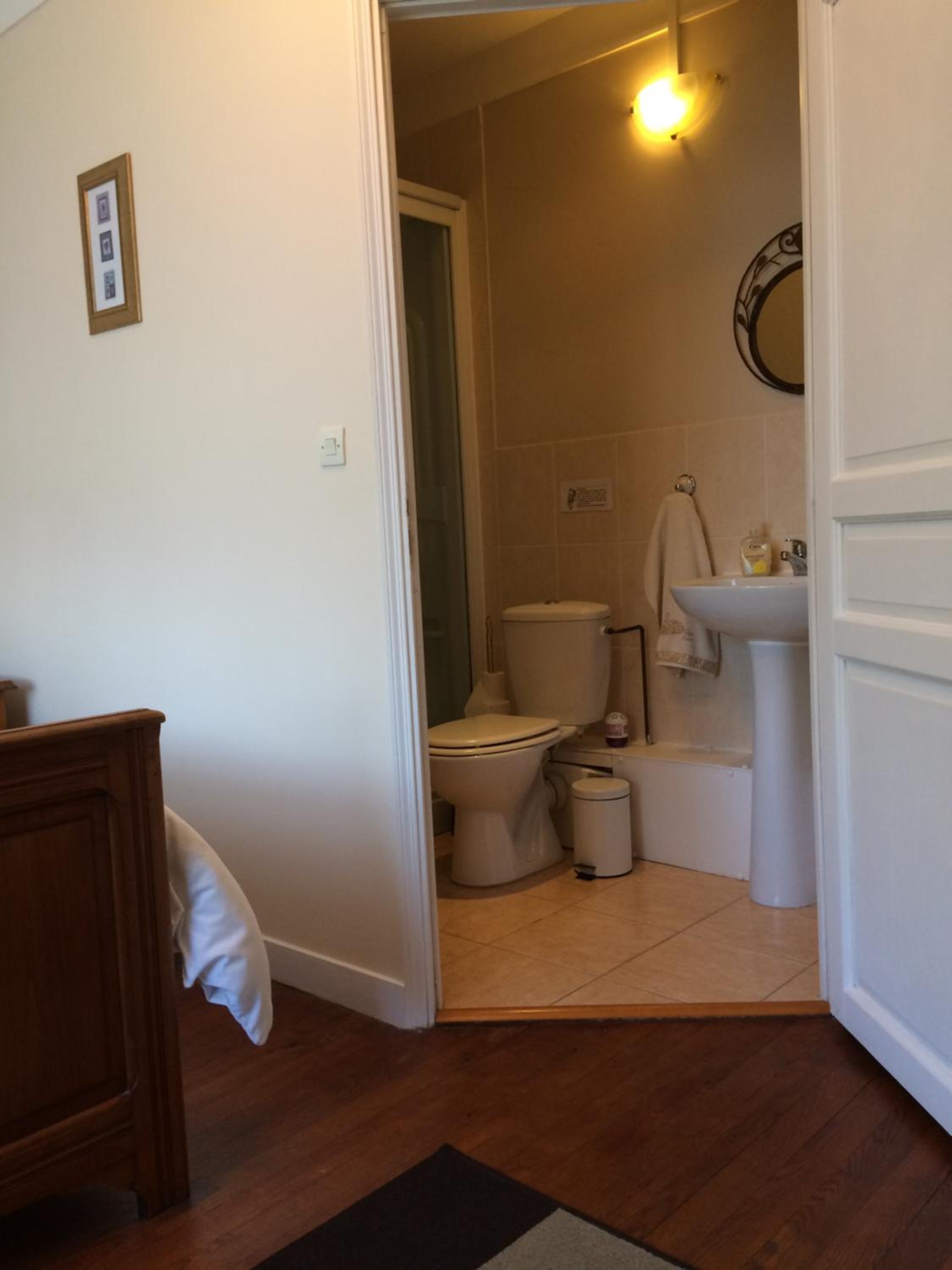 Deluxe Double Room with Shower photo 1