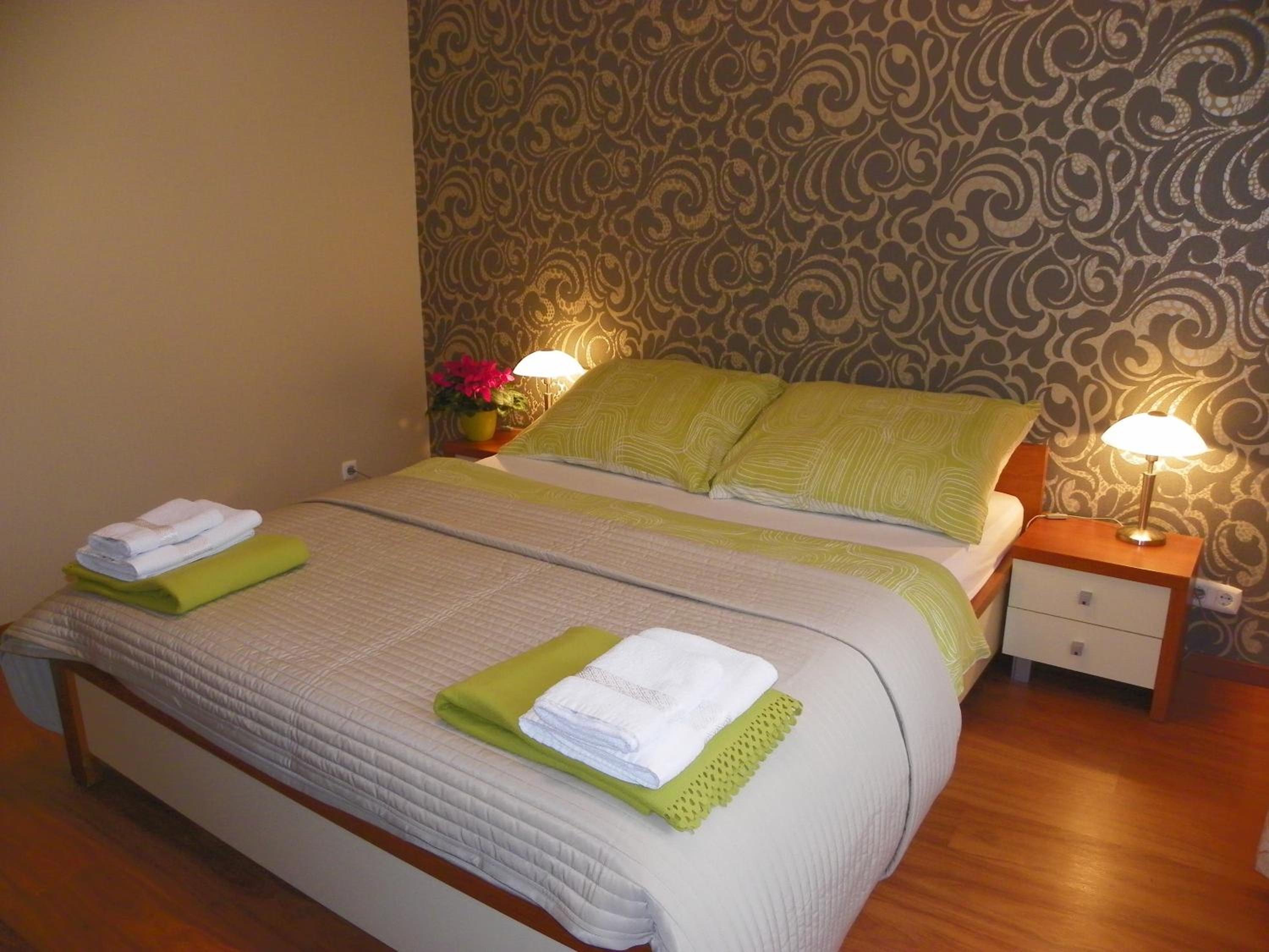 Double Room - Photo 8