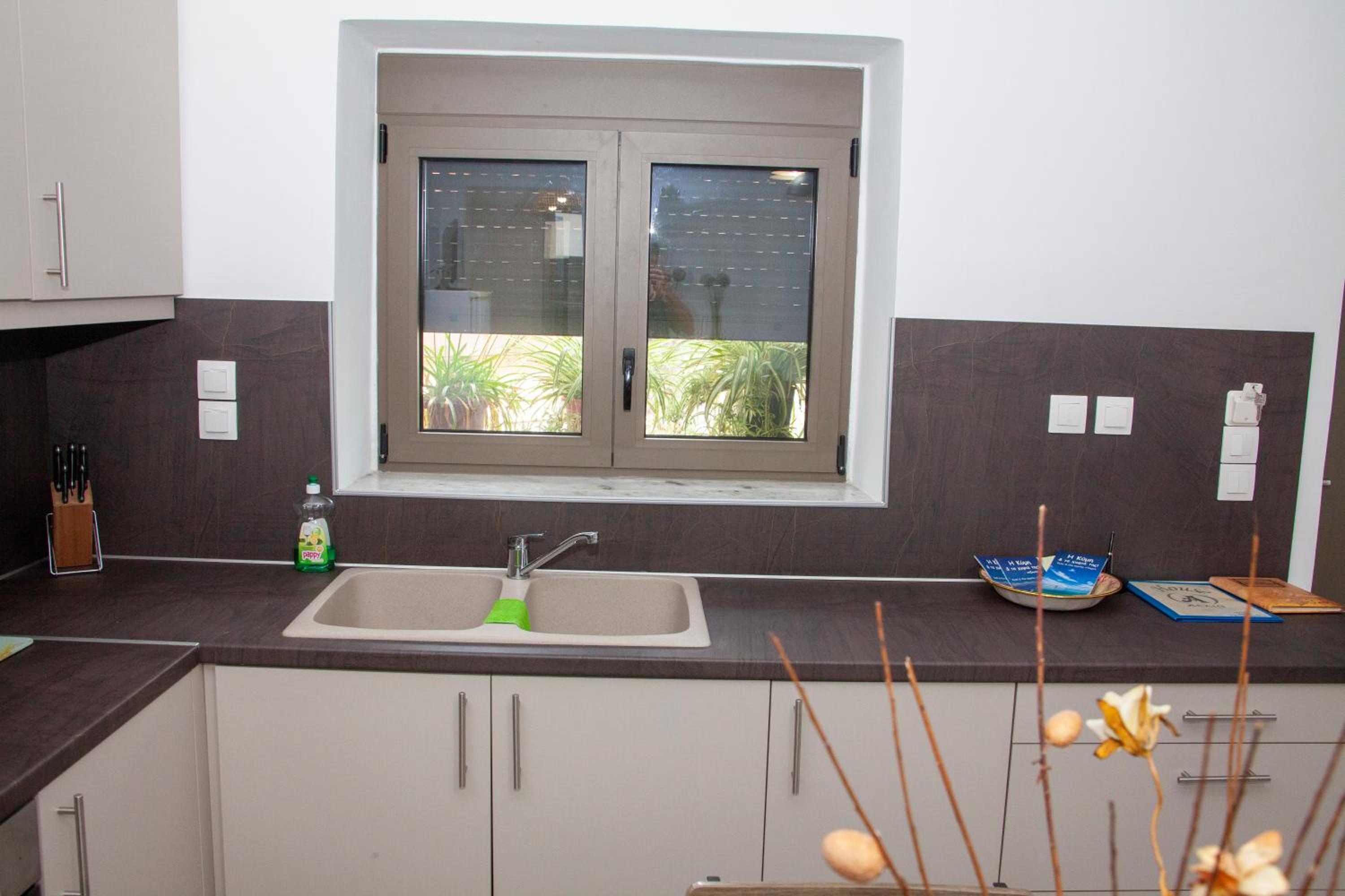 One-Bedroom House - Photo 13