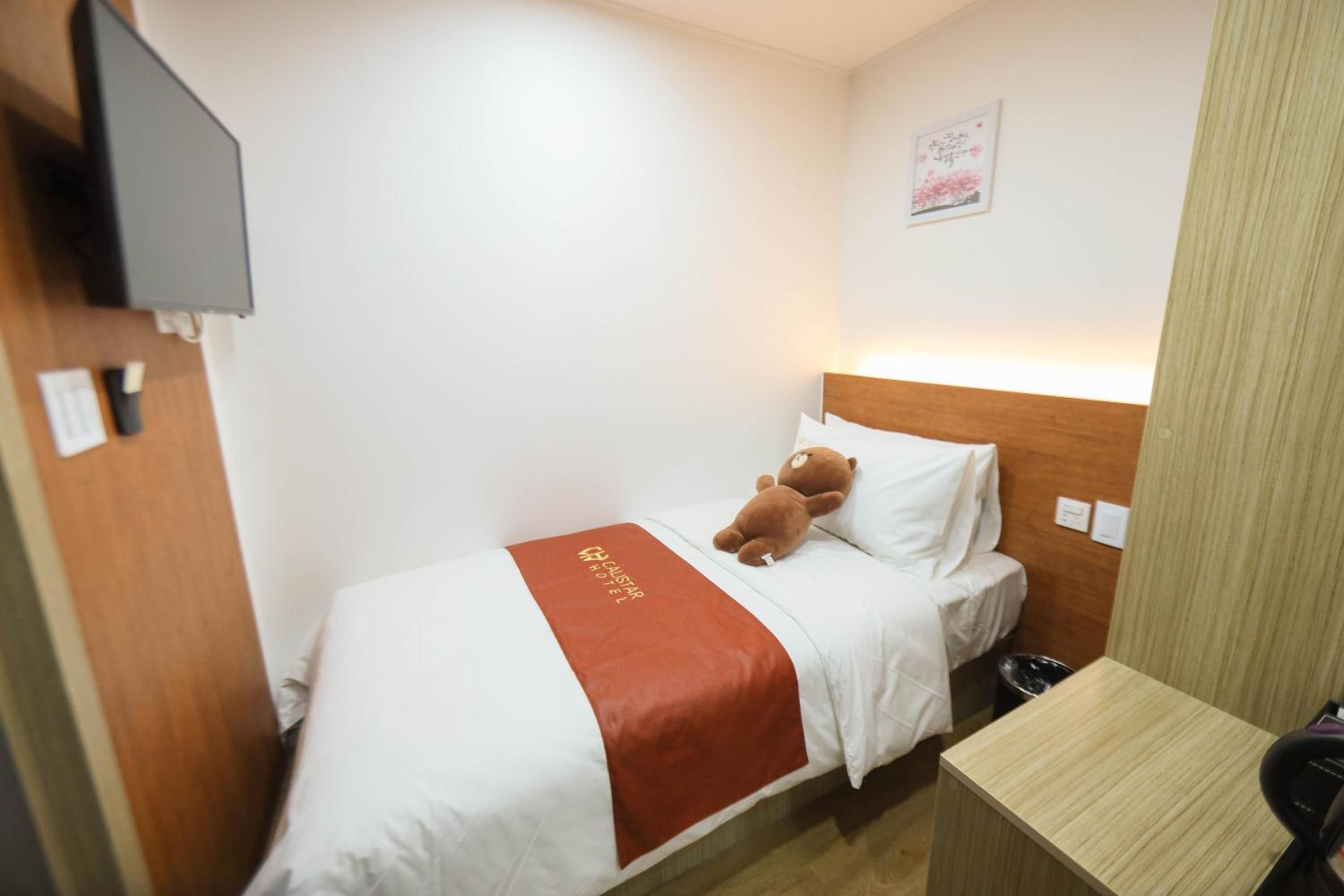 Single Room with Private Bathroom