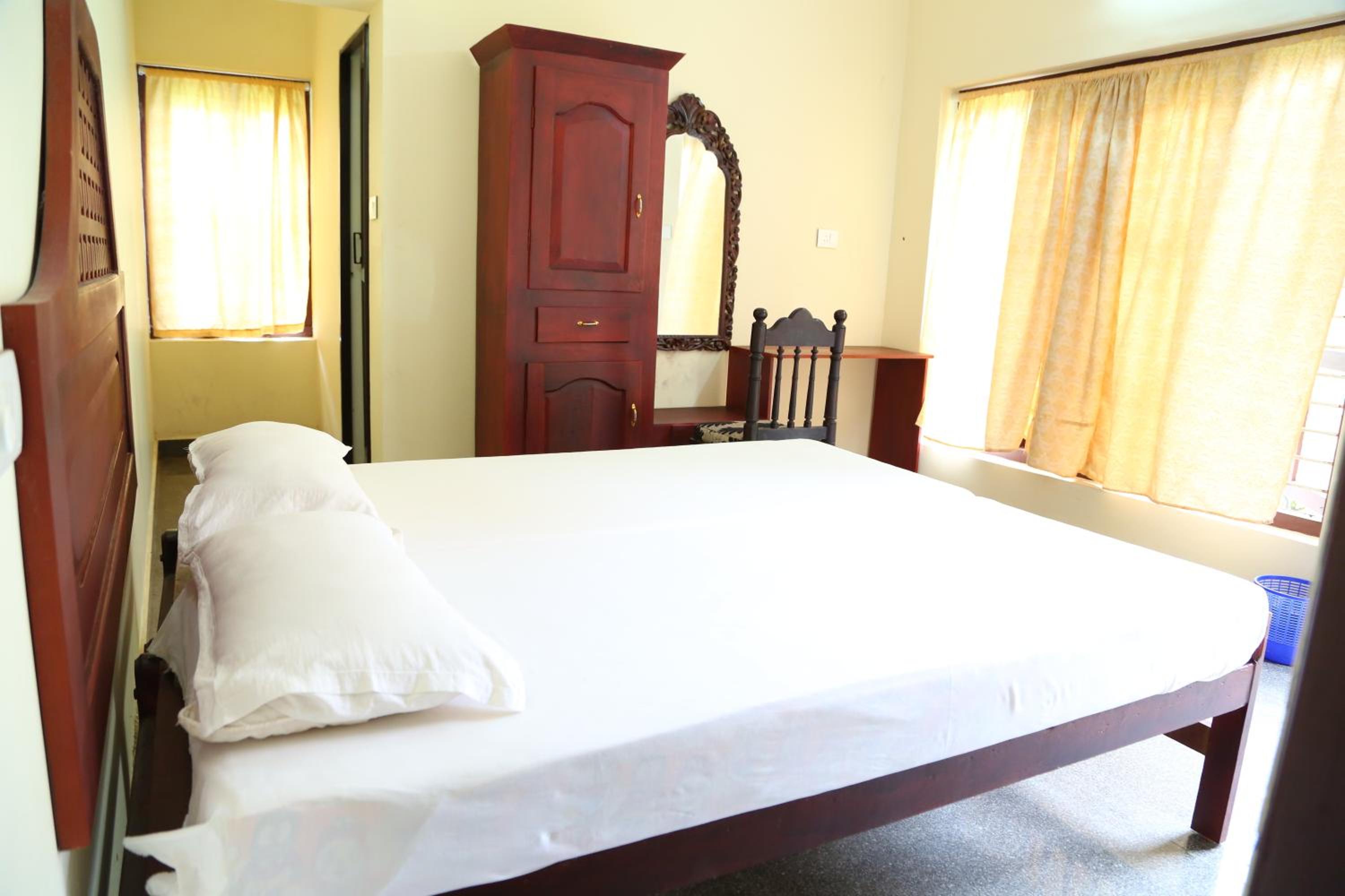 Standard Double Room with Fan photo 1