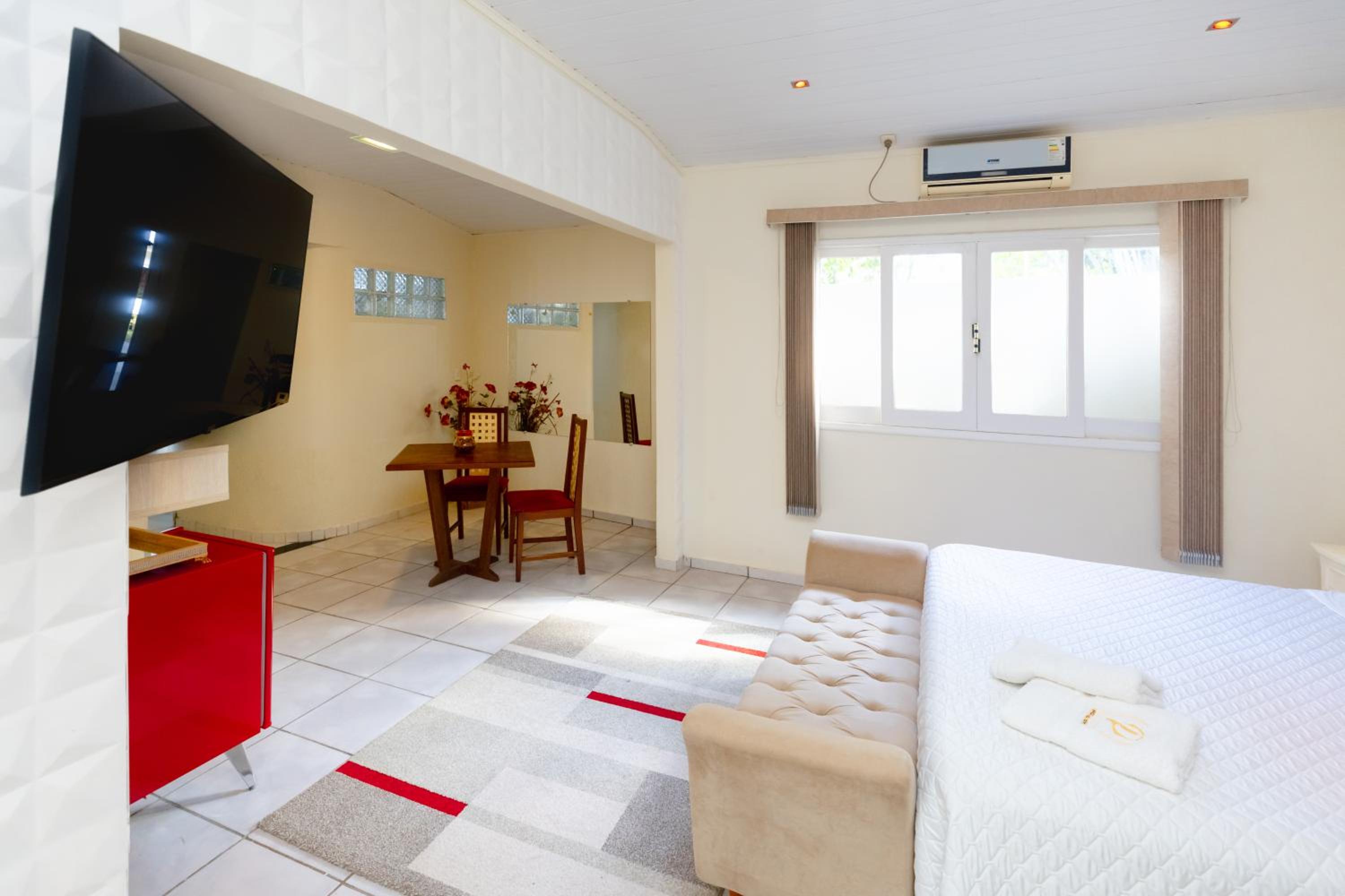 King Suite with Spa Bath photo 2
