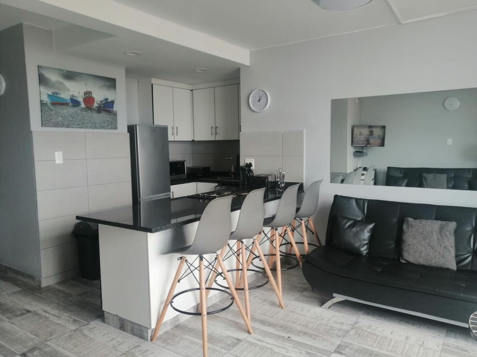 One-Bedroom Apartment - Photo 11