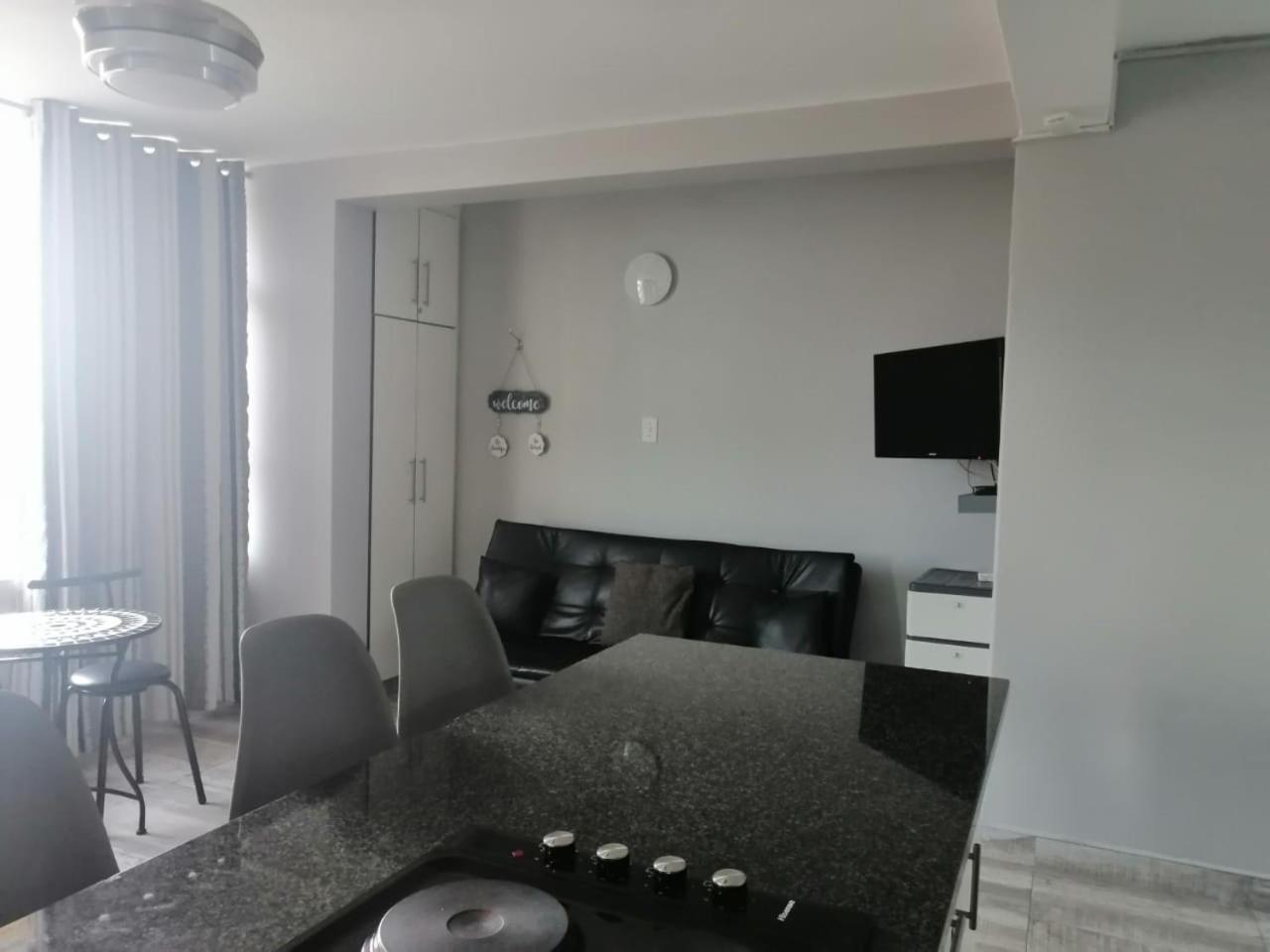 One-Bedroom Apartment - Photo 52