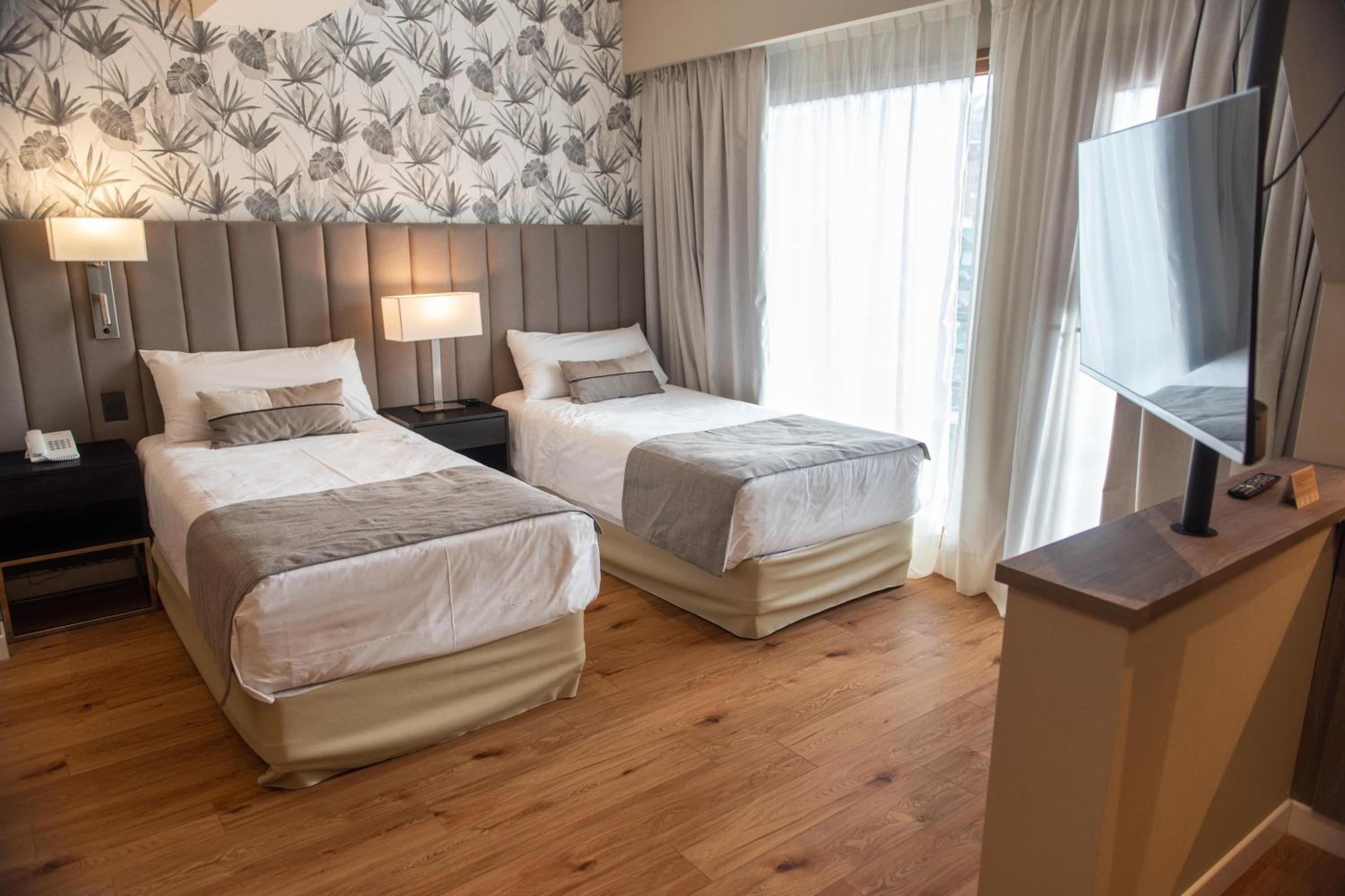 Suite With Mountain View