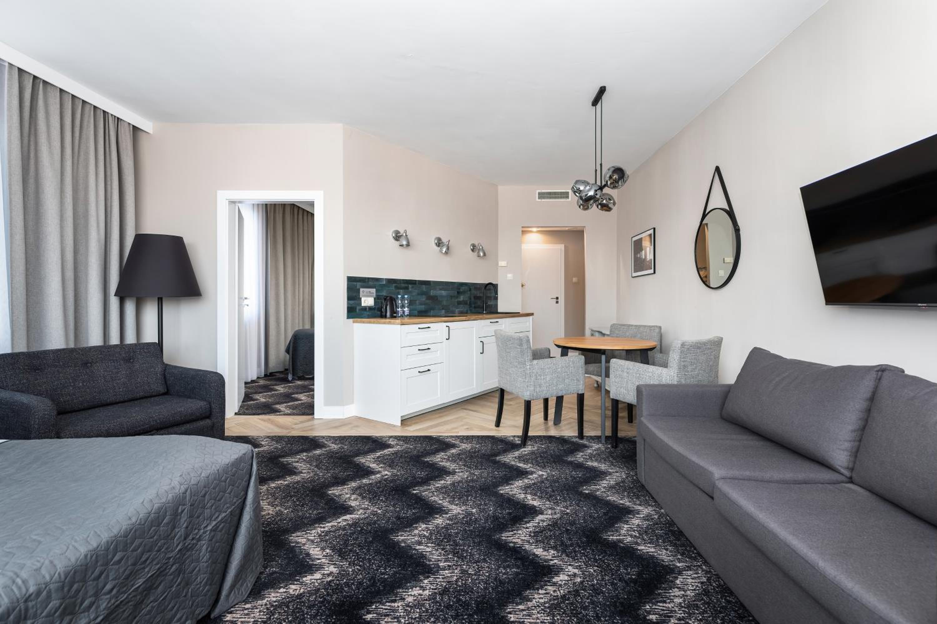 Superior Suite Apartment with balcony - Photo 14