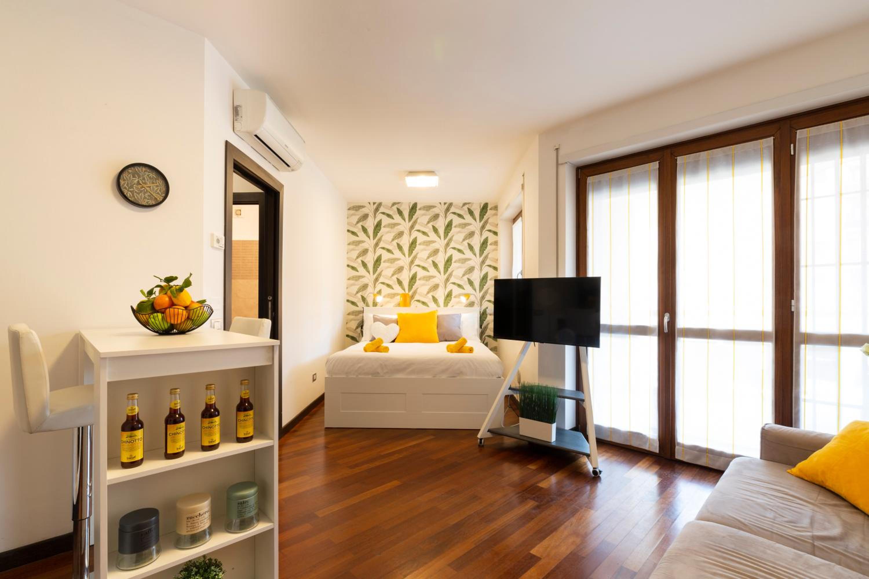 One-Bedroom Apartment
