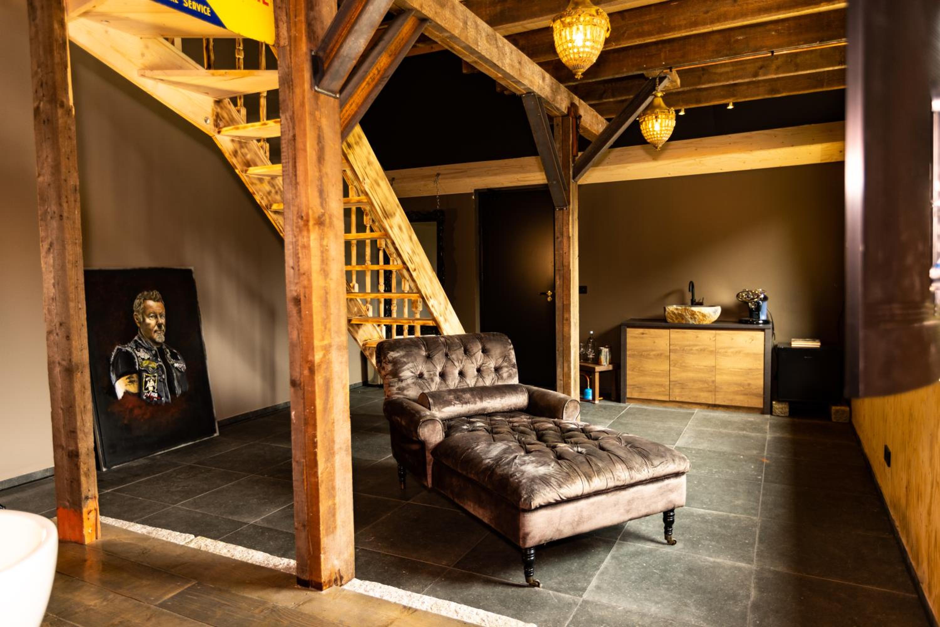 Deluxe King Room photo 1