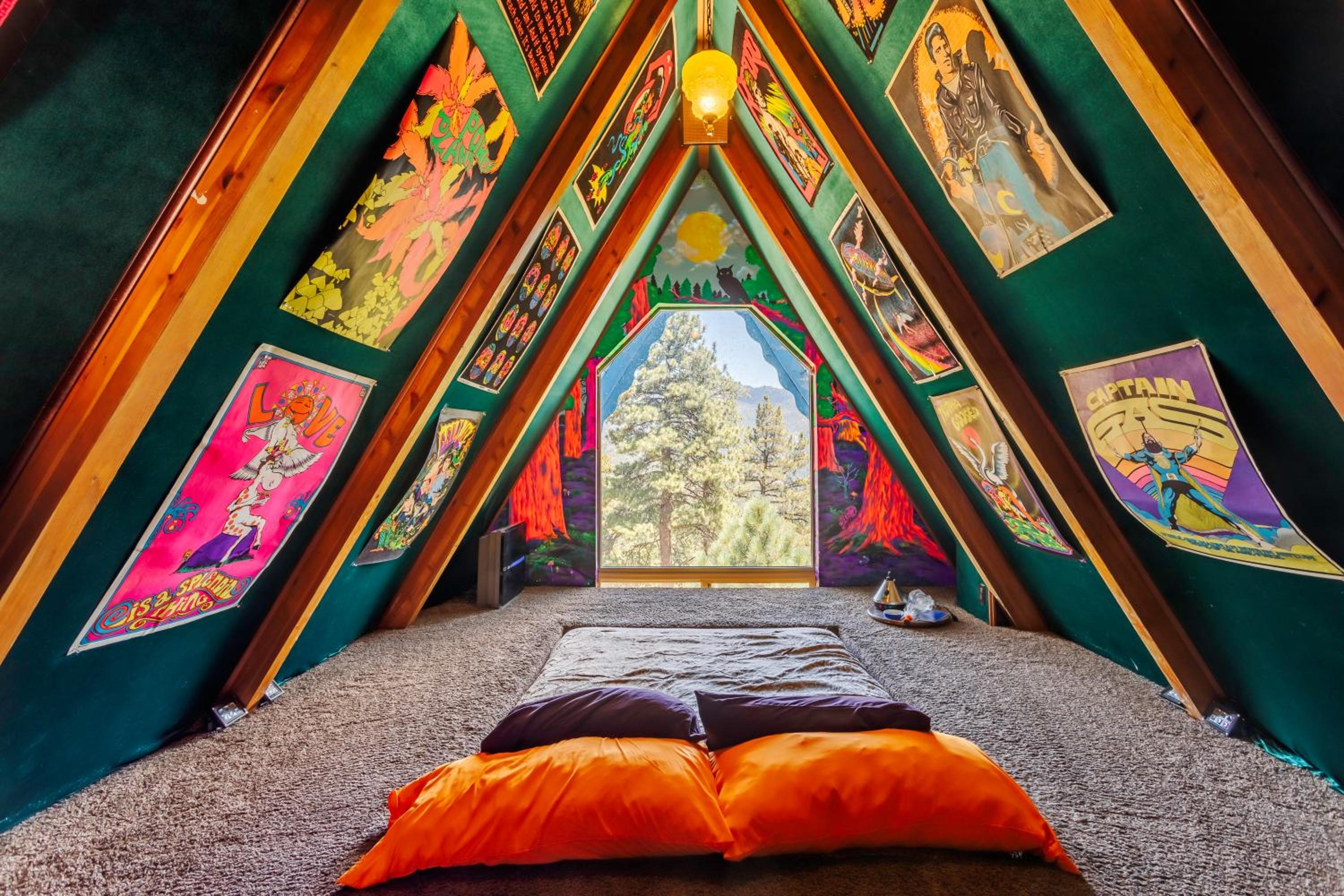 Suite with Mountain View