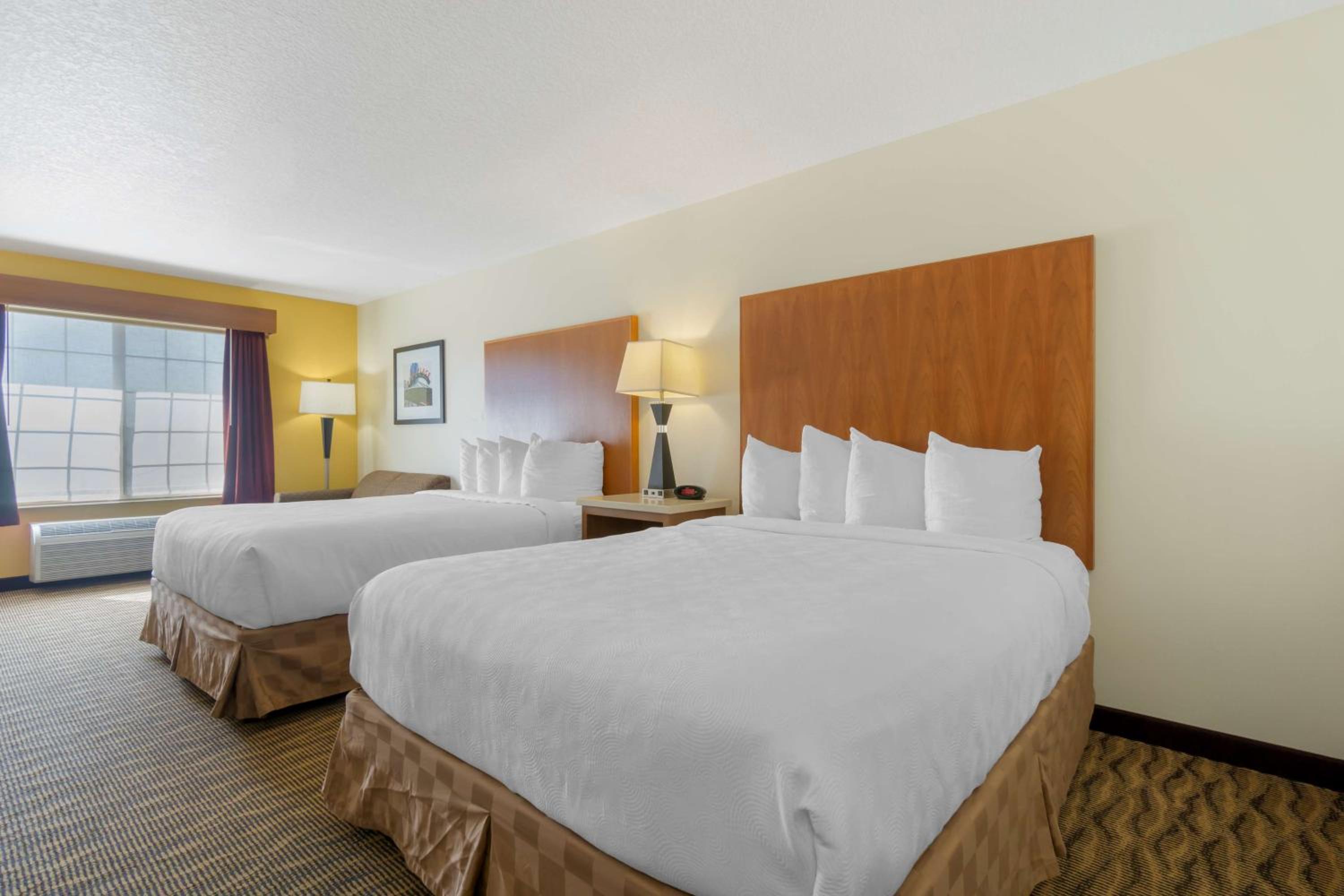 Deluxe Queen Room with Two Queen Beds - Non-Smoking