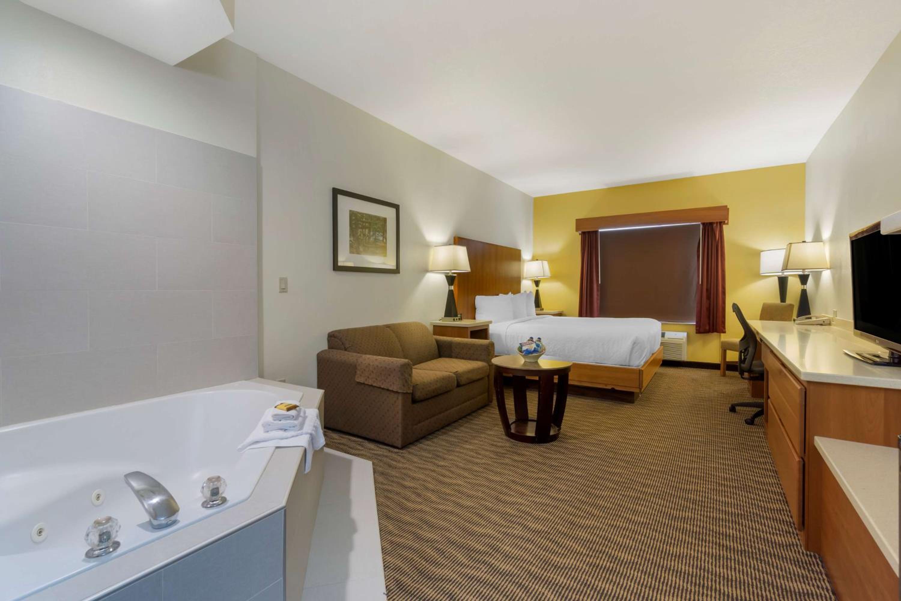 King Room with Spa Bath