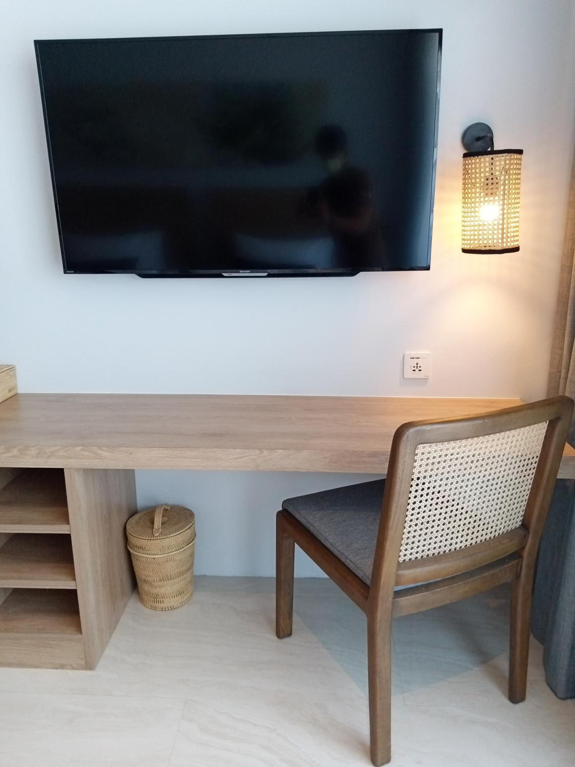 Deluxe Twin Room with Hill View - Photo 4