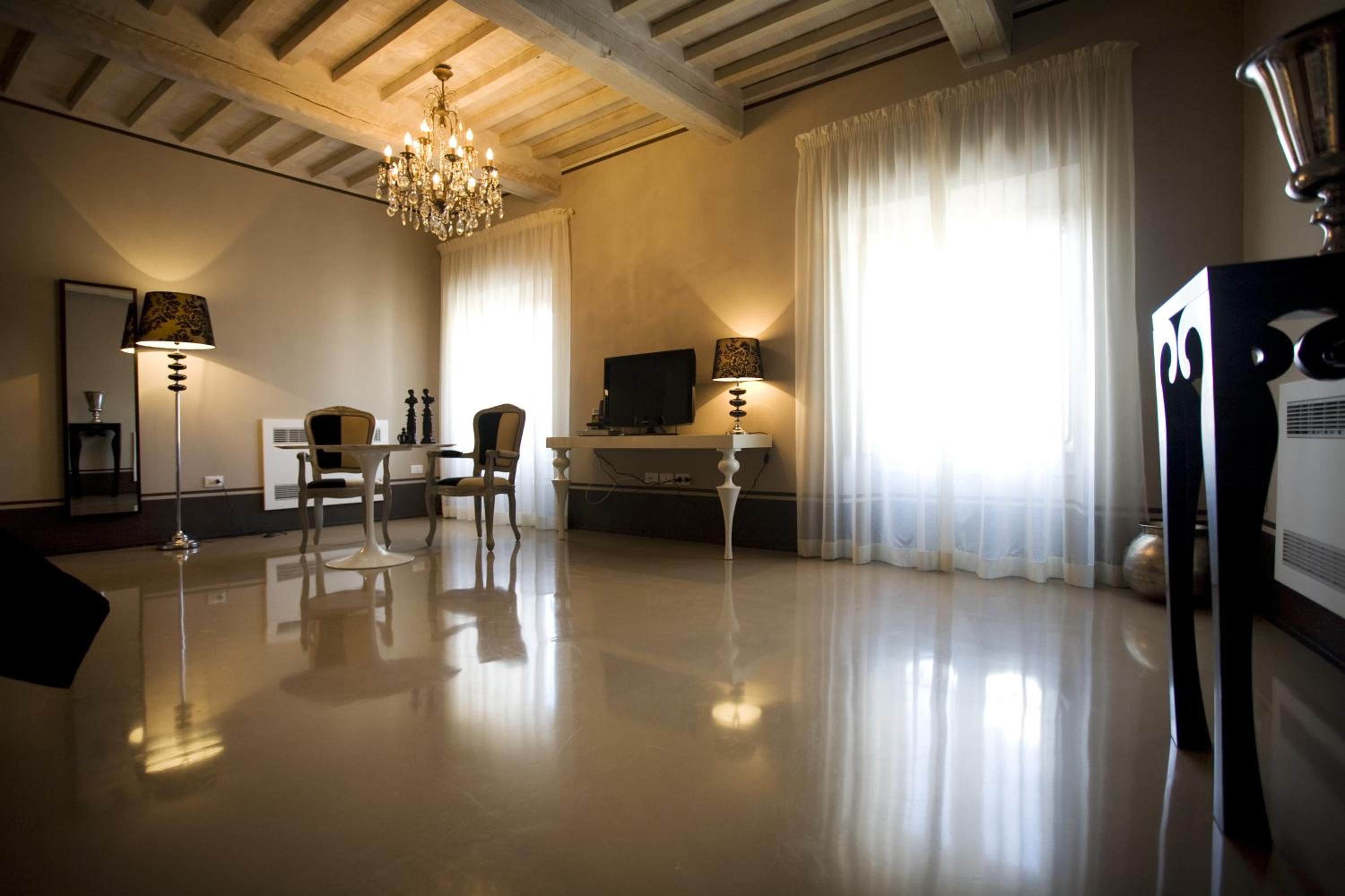 Junior Suite - Photo 1
