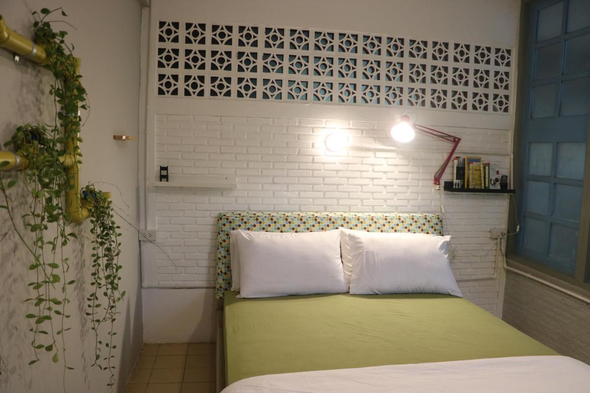 Standard Queen Room photo 1