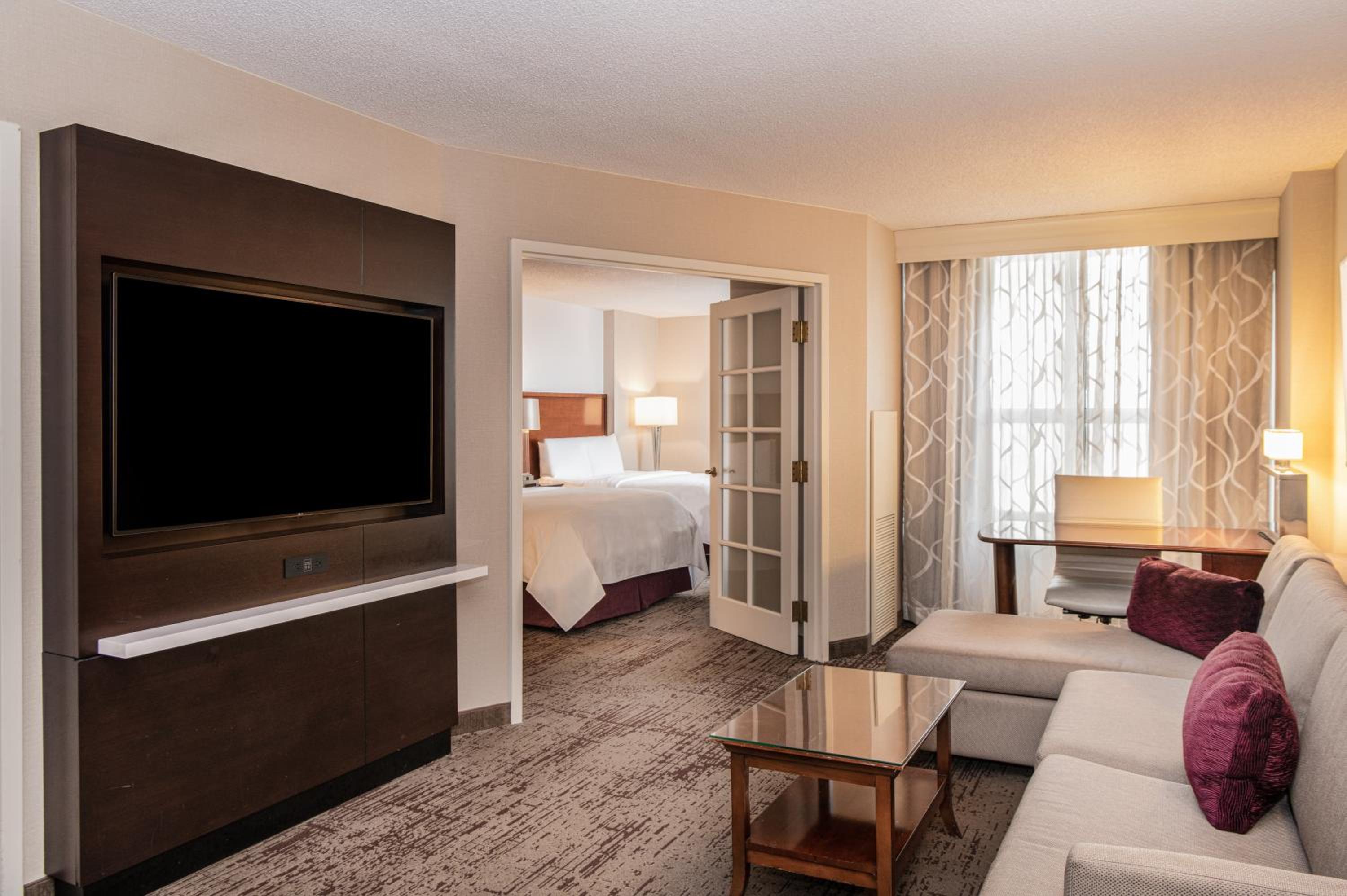 Suite with Two Queen Beds - Photo 7
