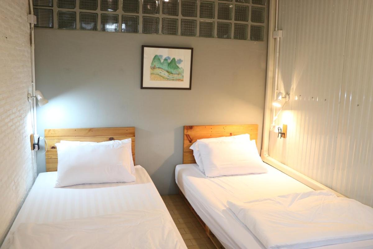 Standard Twin Room photo 3