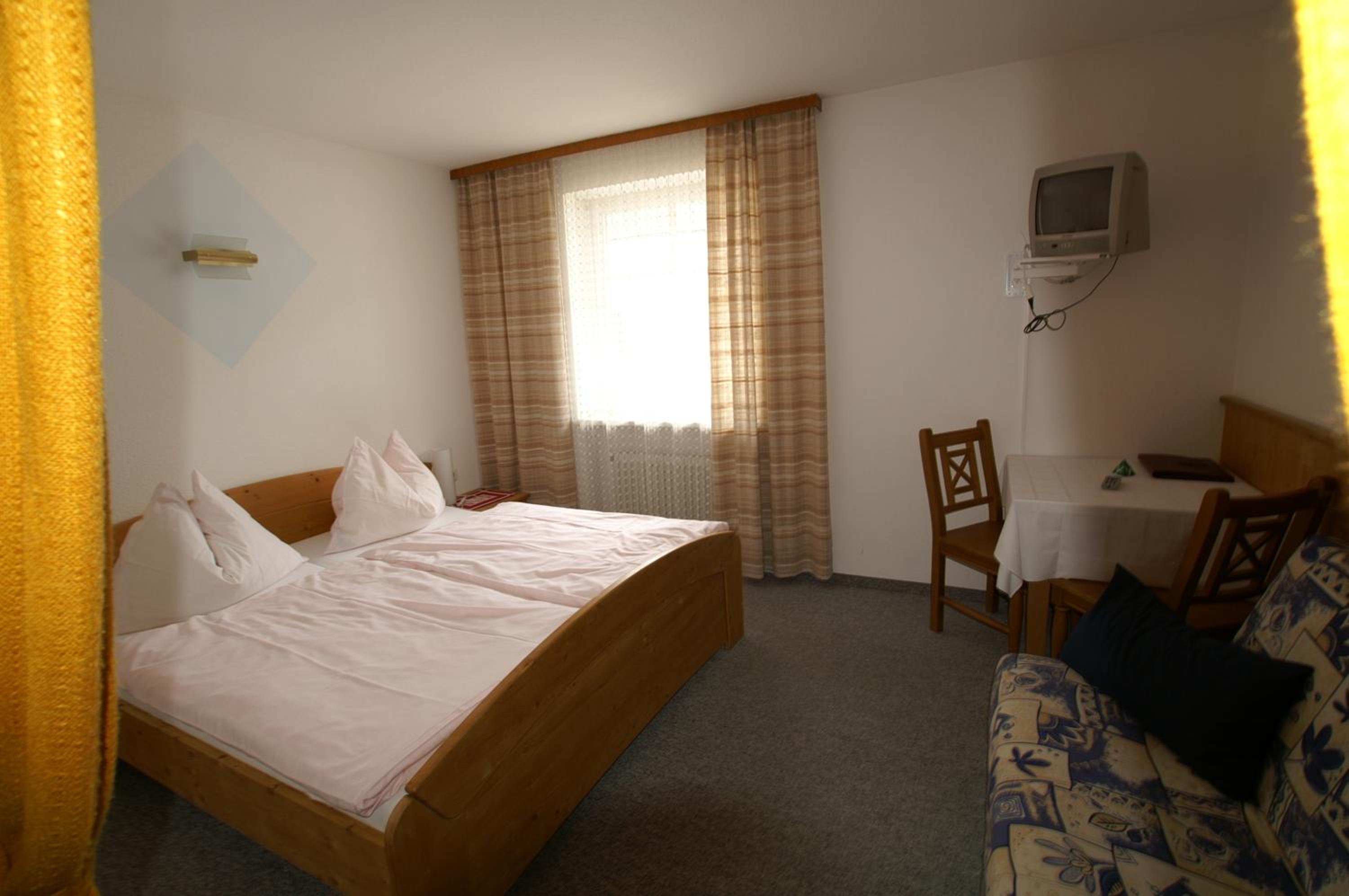 Double Room - Photo 6