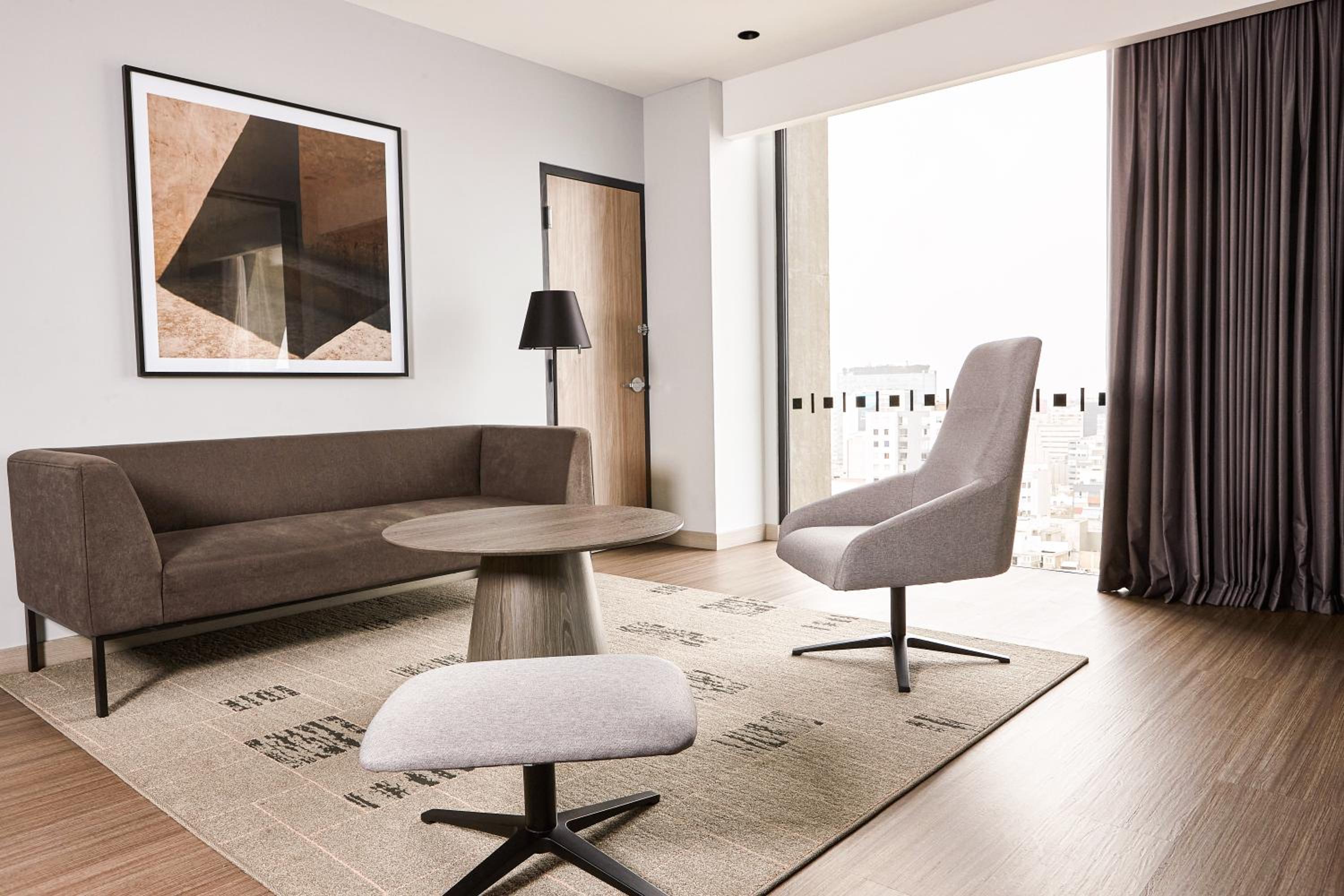 King Suite - Photo 1
