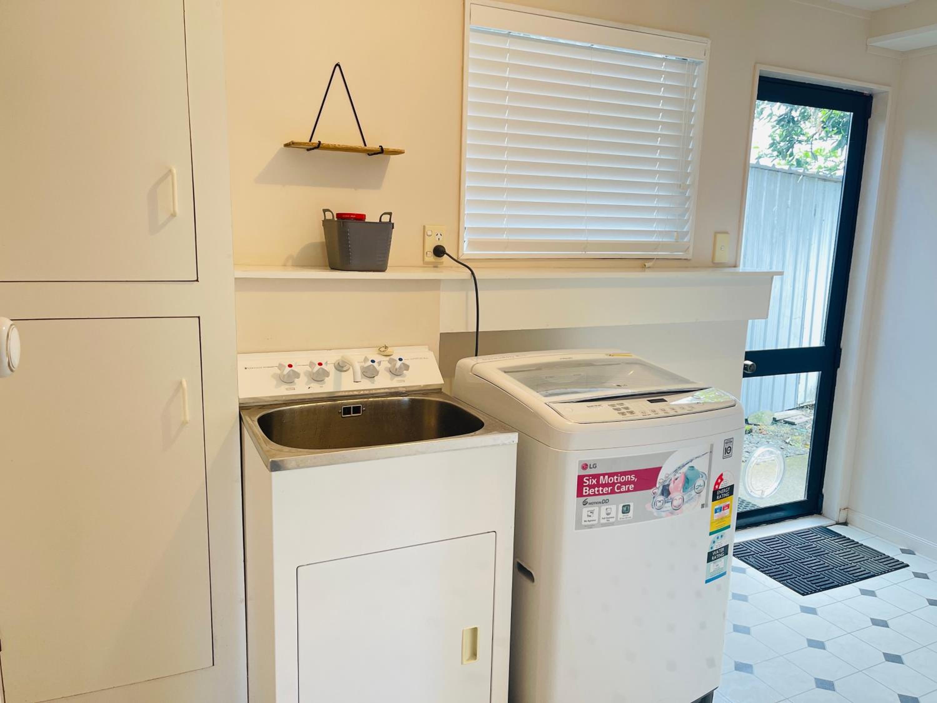 Two-Bedroom House - Photo 15