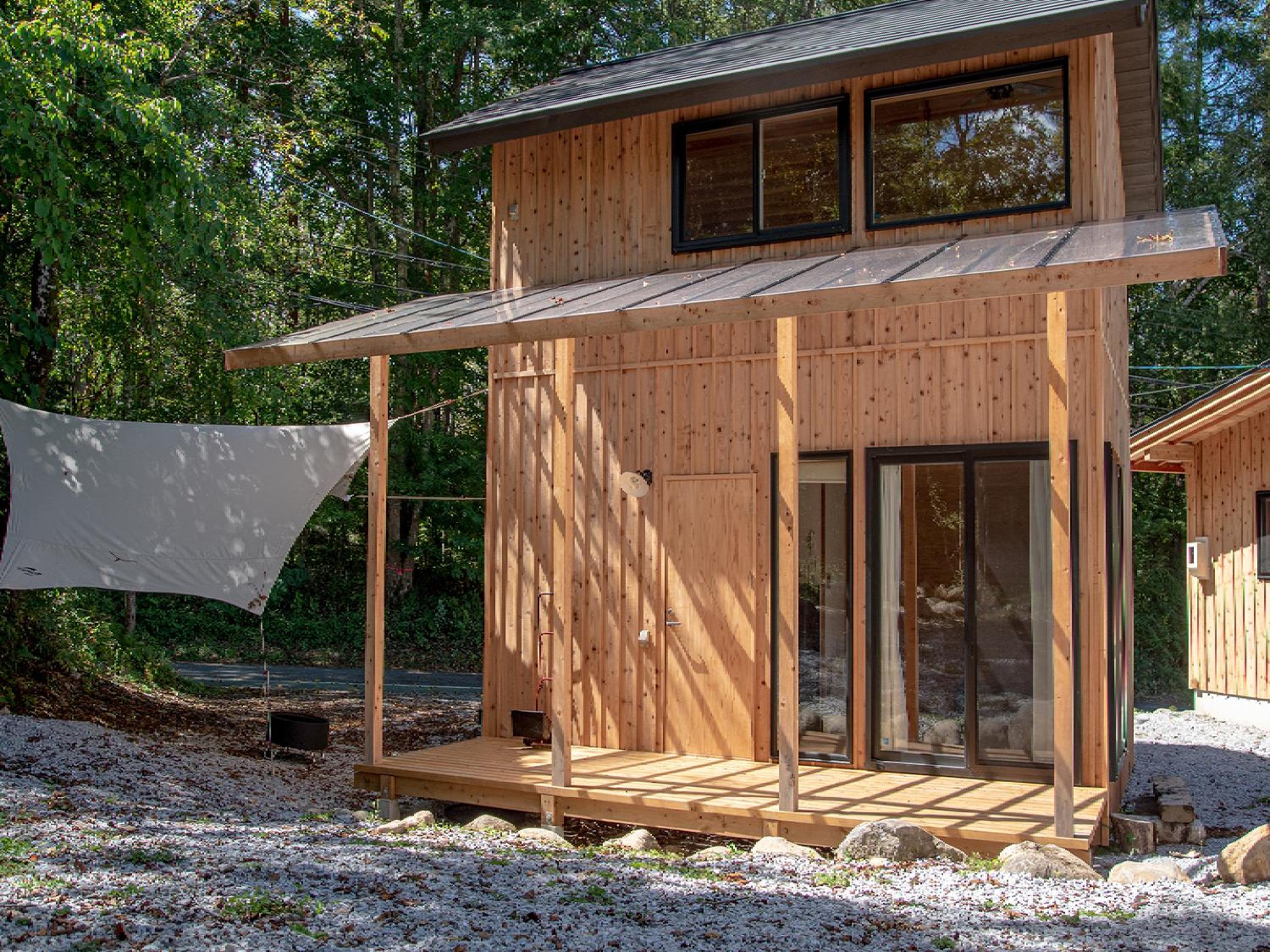 Cottage with Garden View - Photo 2
