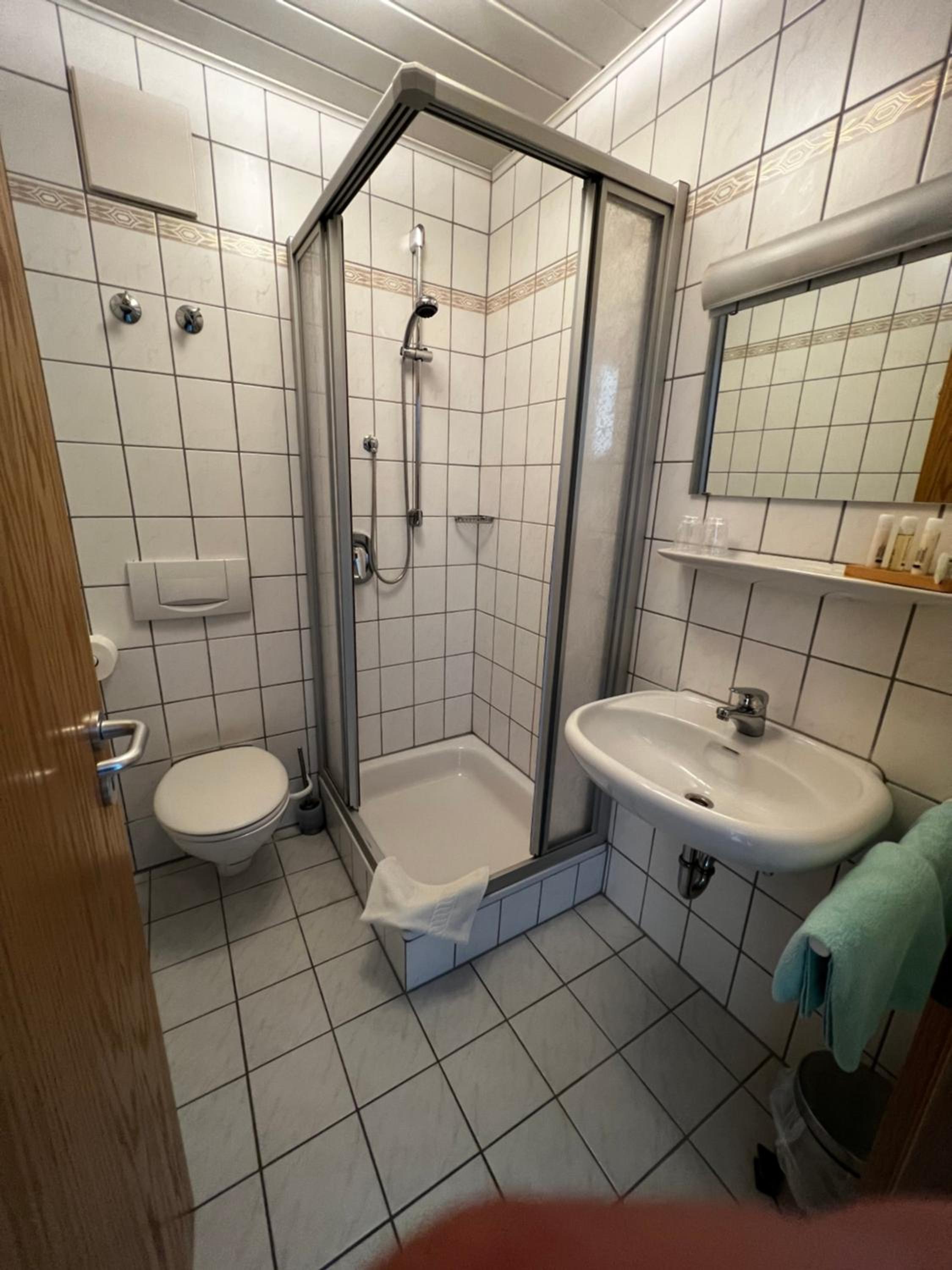 Deluxe Double Room with Shower photo 3