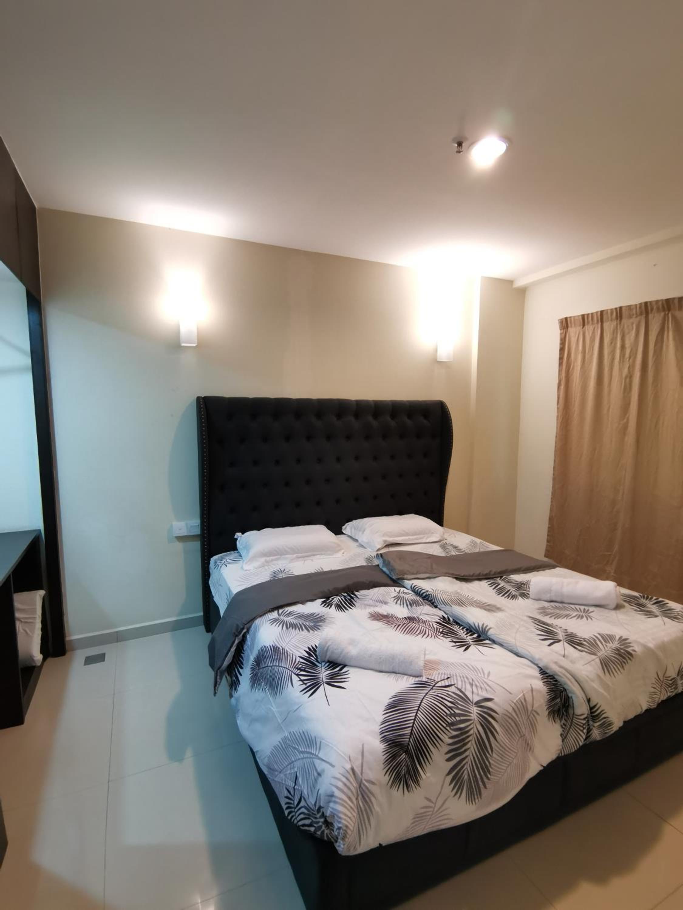 One-Bedroom Apartment - Photo 4