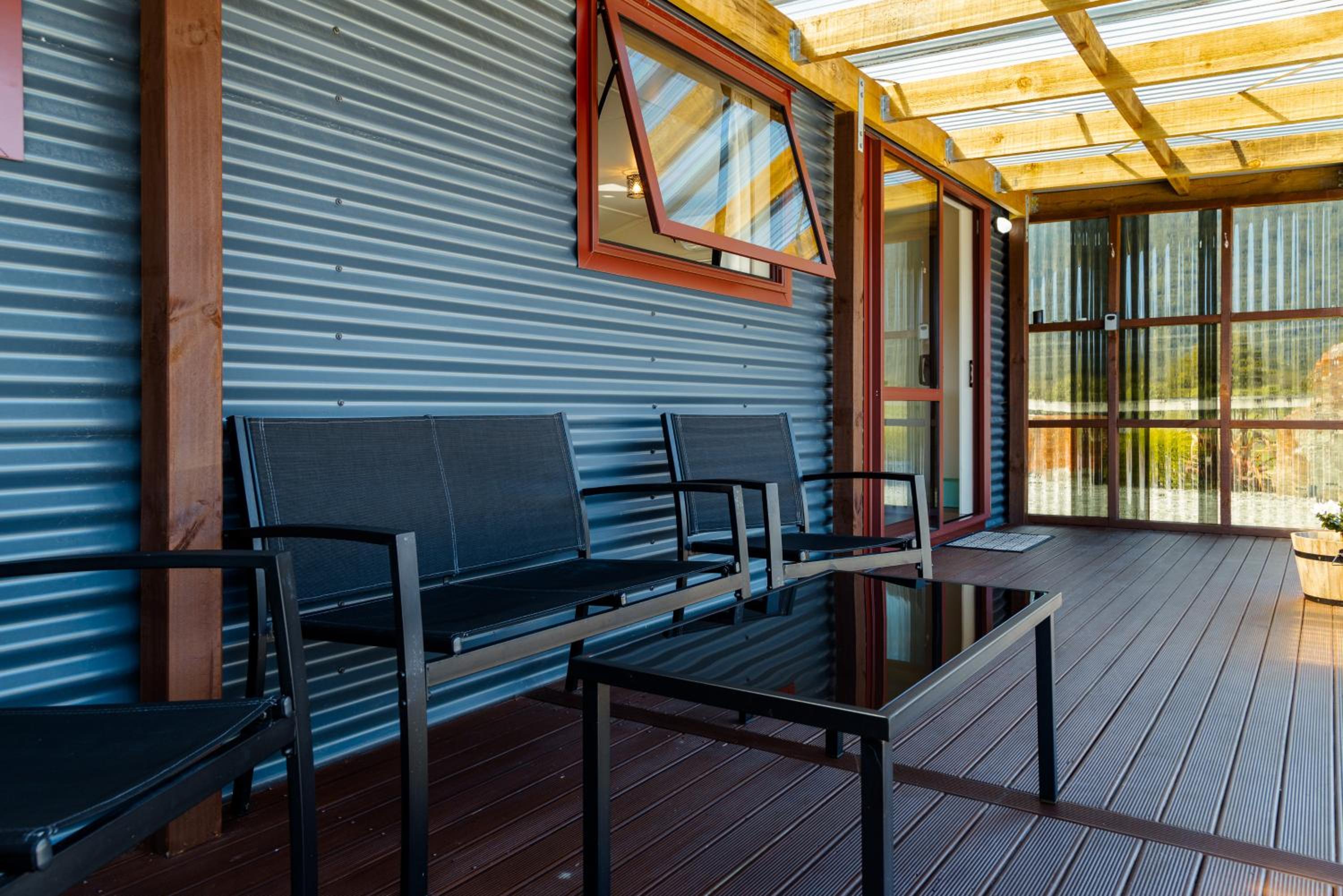 One-Bedroom House - Photo 8