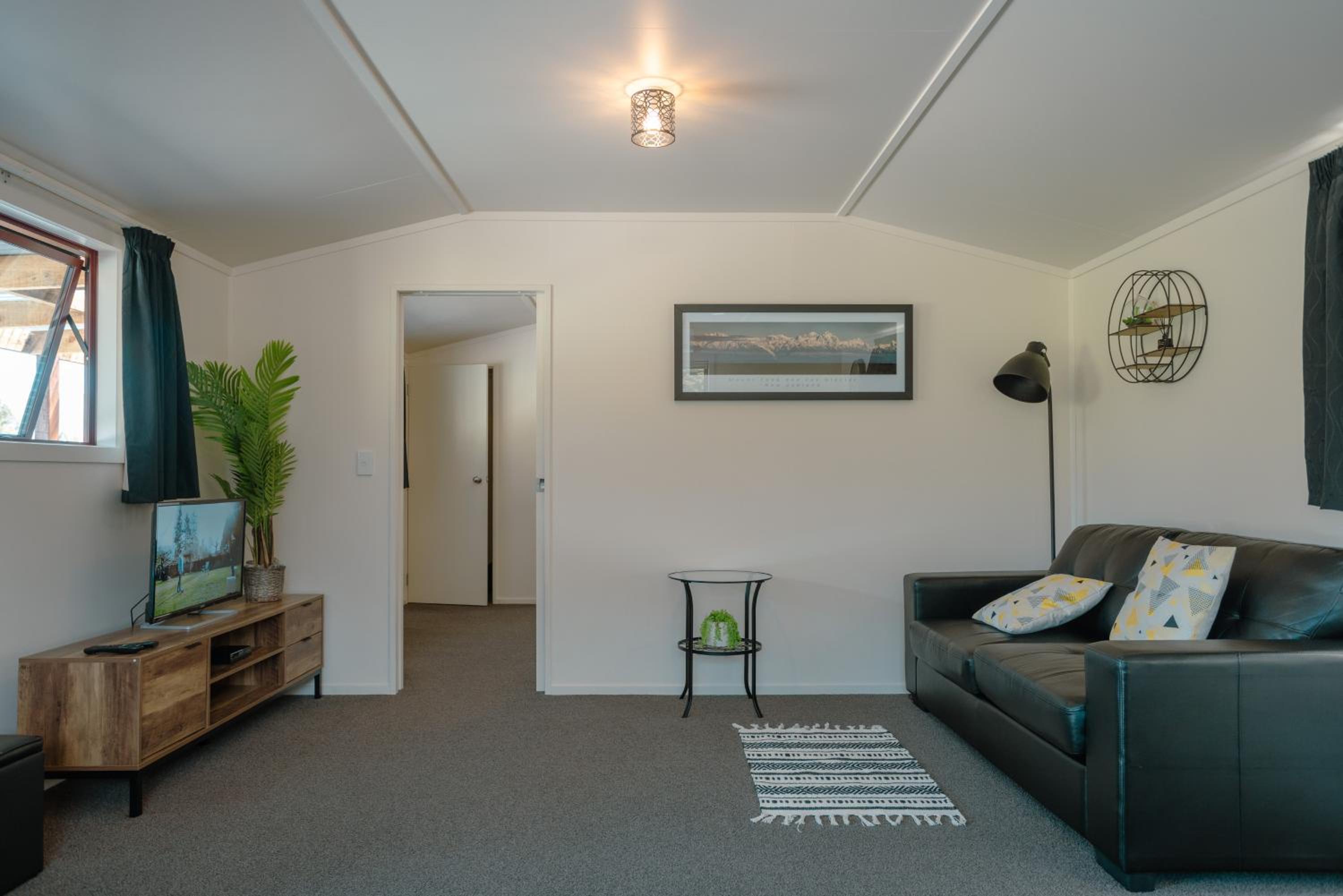 One-Bedroom House - Photo 4