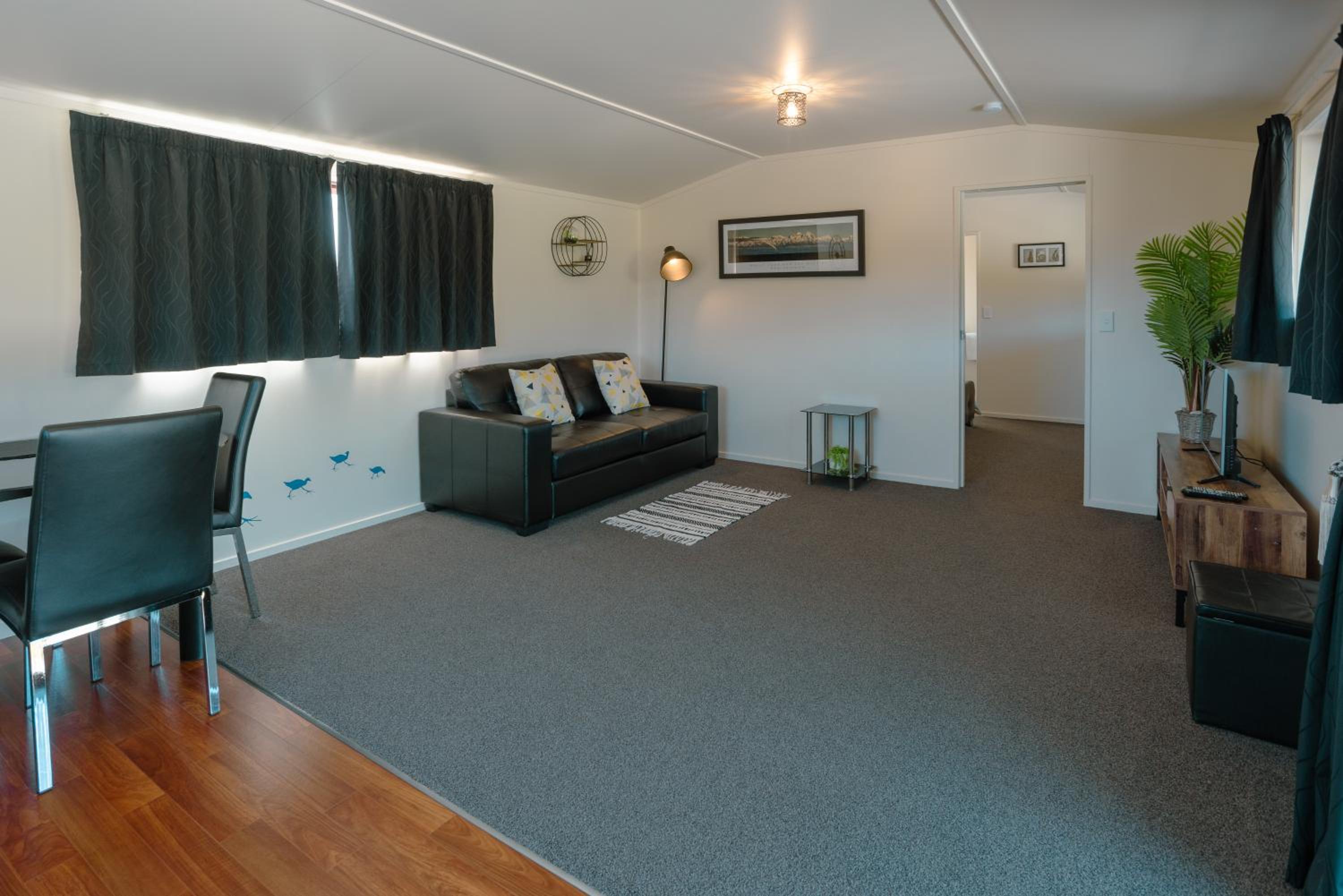 One-Bedroom House photo 1