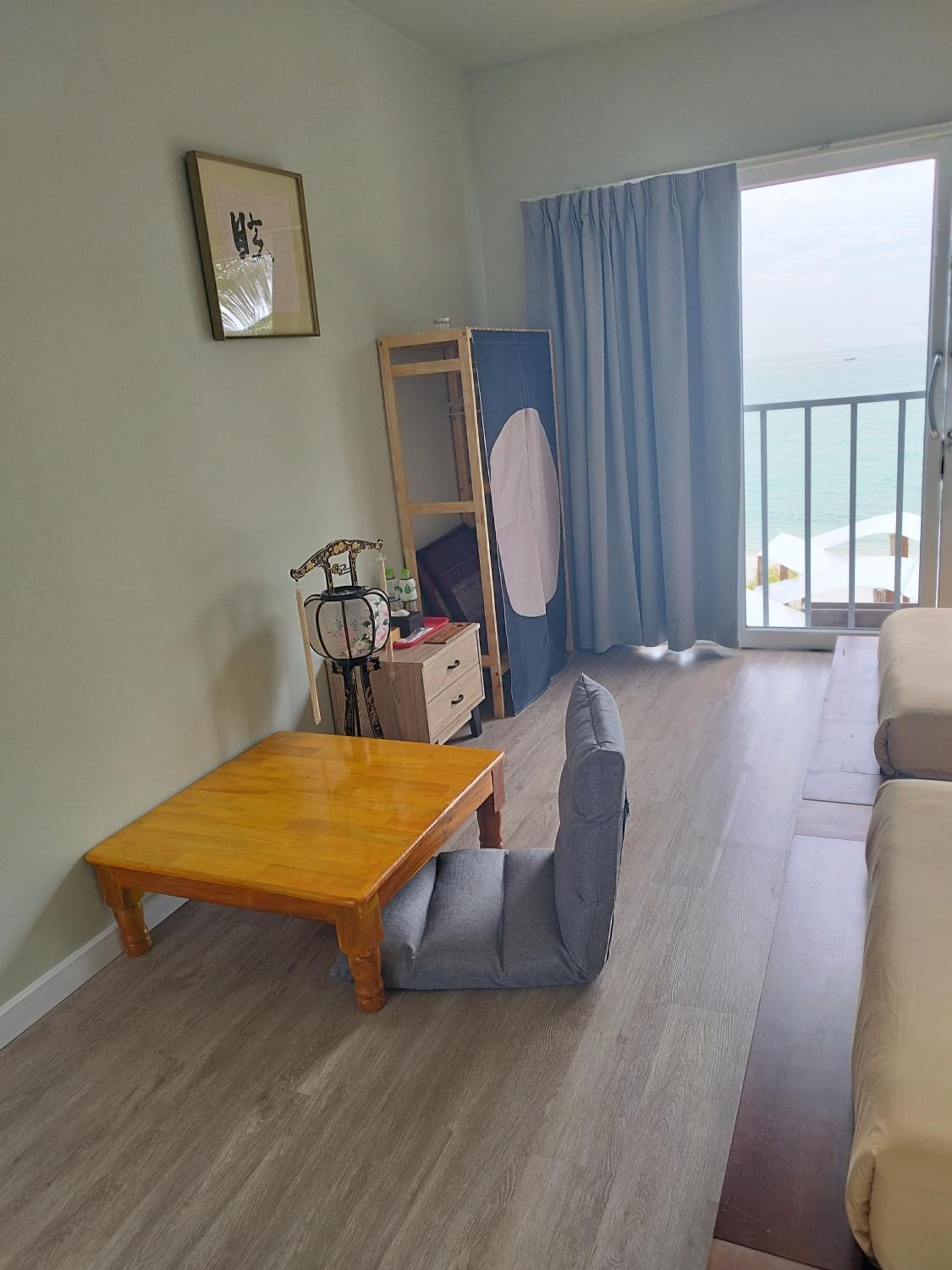 Superior Twin Room with Sea View - Photo 5