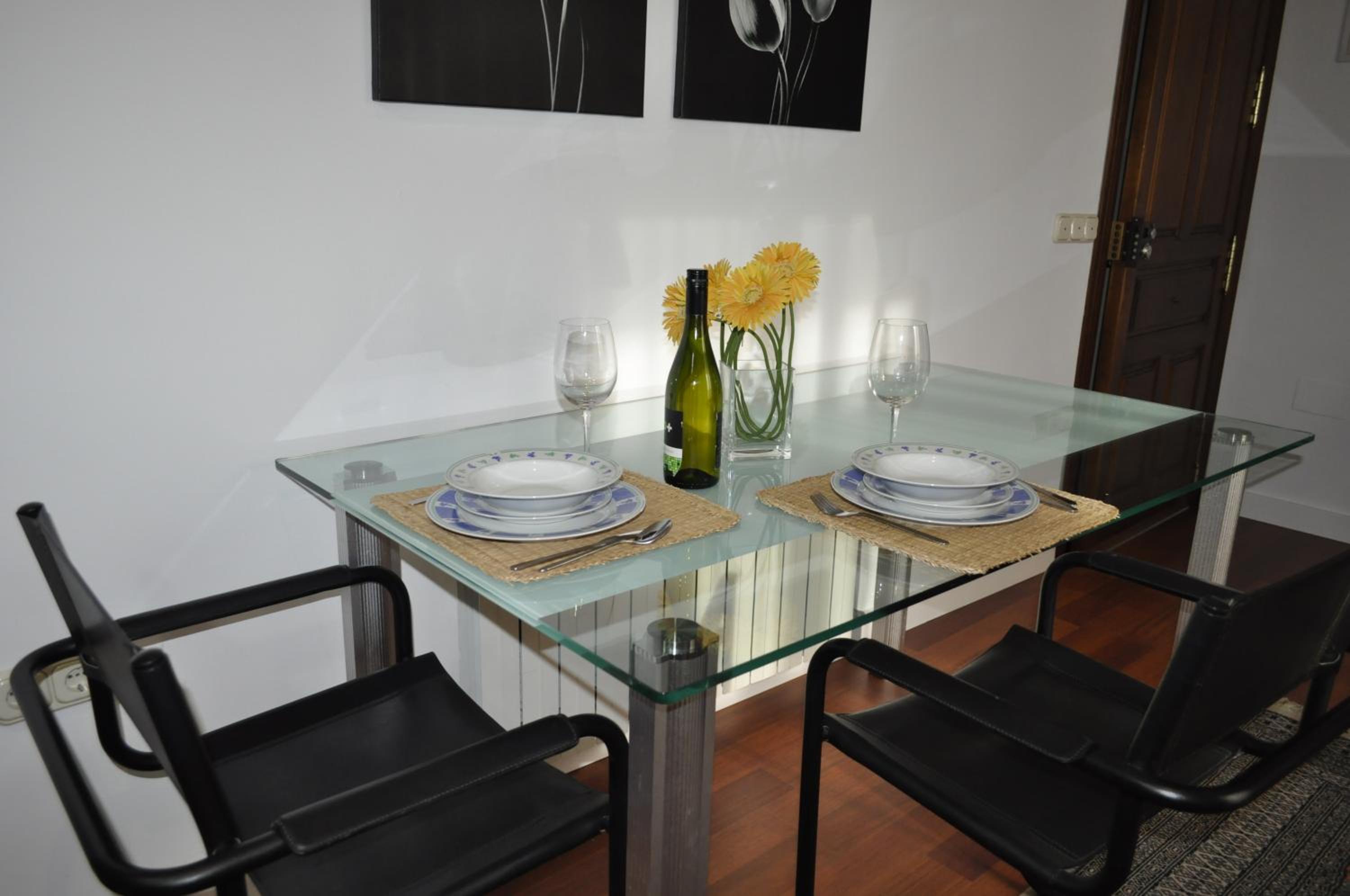 One-Bedroom Apartment - Photo 6