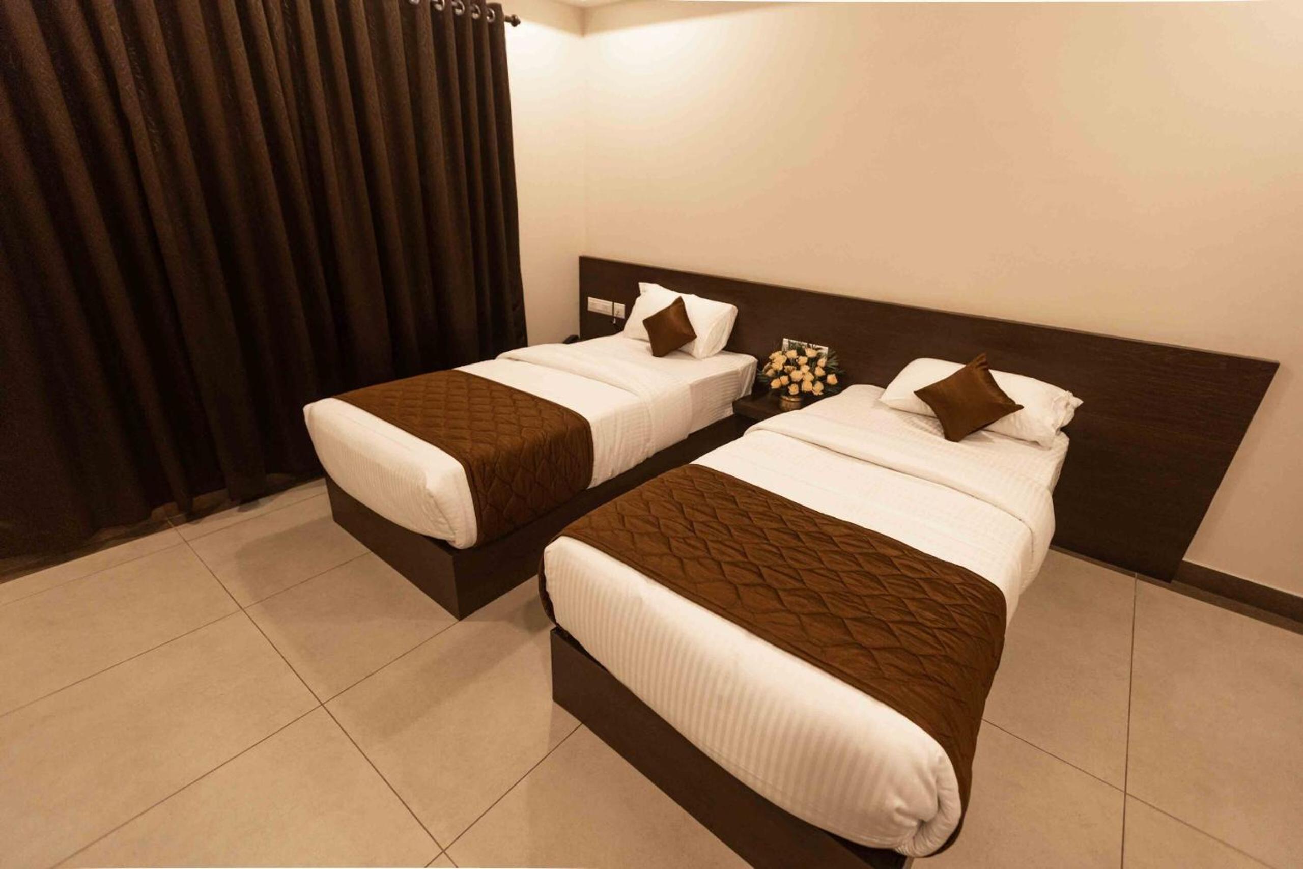 Superior Double or Twin Room - Photo 8