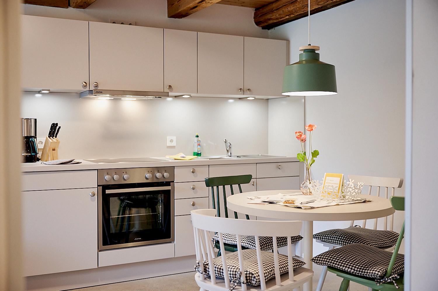 One-Bedroom Apartment with Terrace - Photo 6