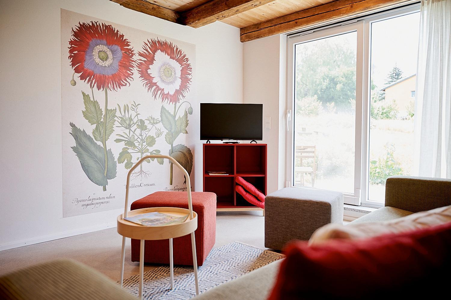 One-Bedroom Apartment with Terrace - Photo 9